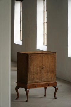 Dänischer moderner Schrank von Royal Supplier C.B. Hansen's Etabl, Eiche & Samt, 1930er Jahre