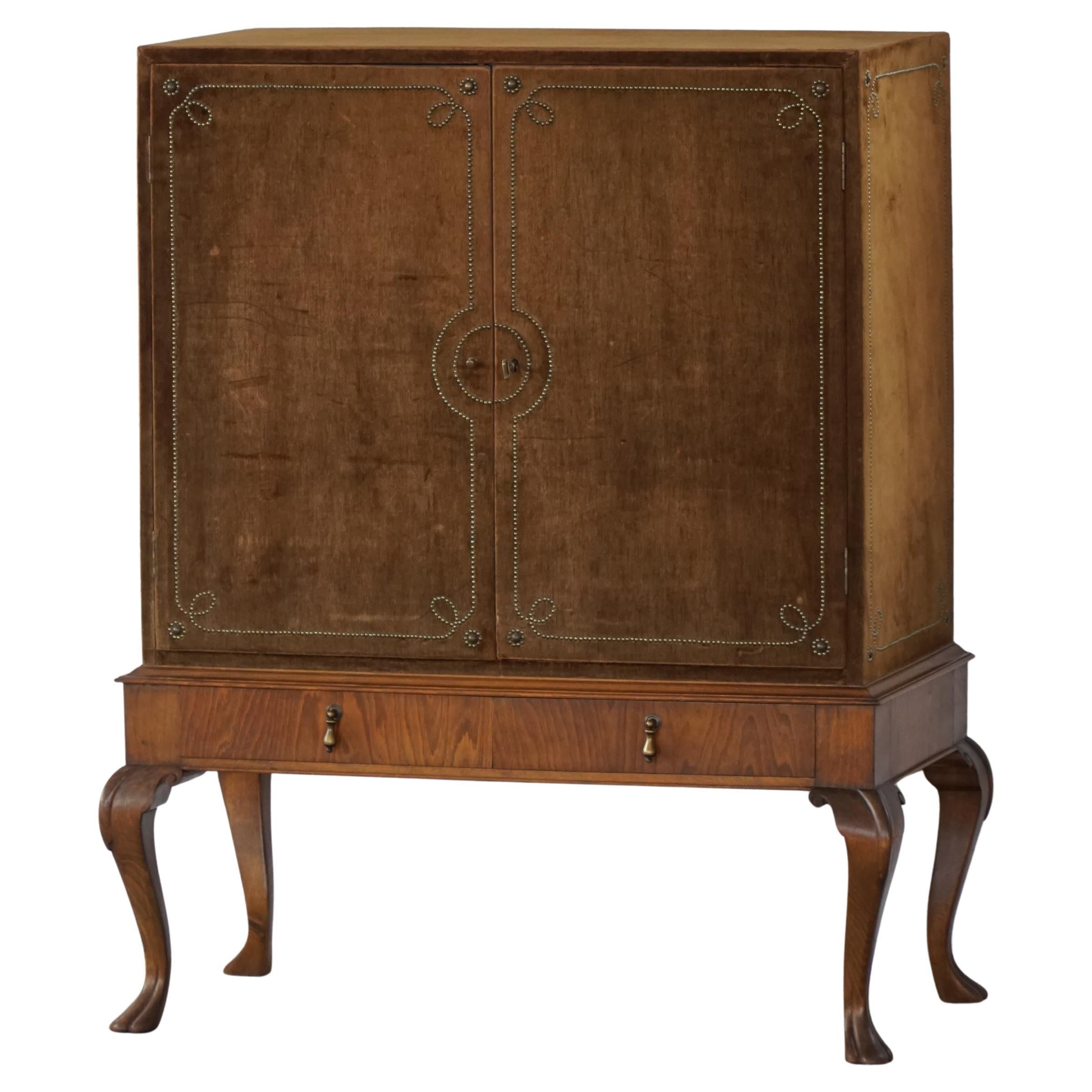 Danish Modern Cabinet by Royal Supplier C.B. Hansen´s Etabl, Oak & Velvet, 1930s For Sale
