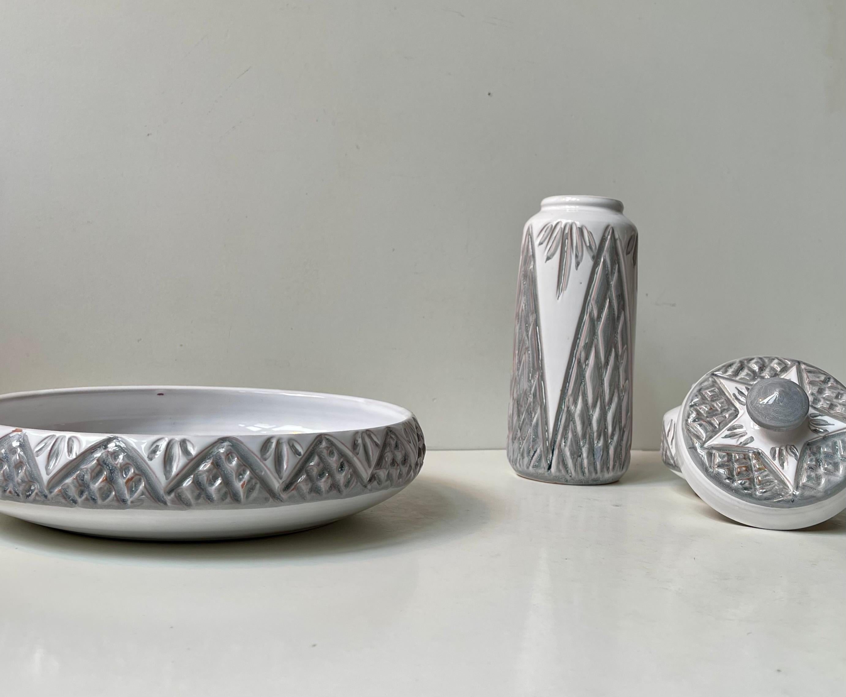 Scandinavo moderno Danish Modern Ceramic Bowl, Trinket and Vase in White & Grey Glaze, 1970s in vendita