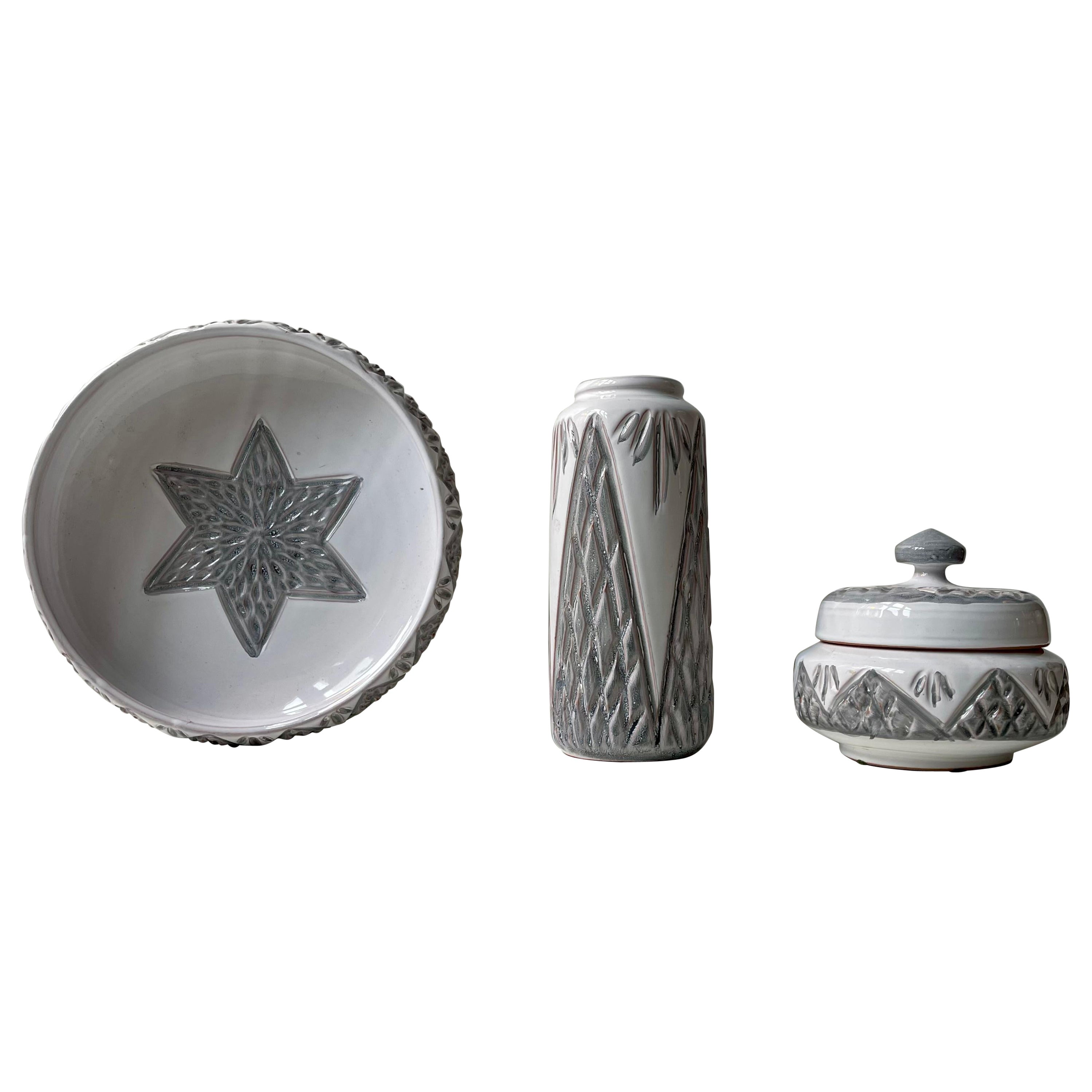 Danish Modern Ceramic Bowl, Trinket and Vase in White 
Grey Glaze, 1970s