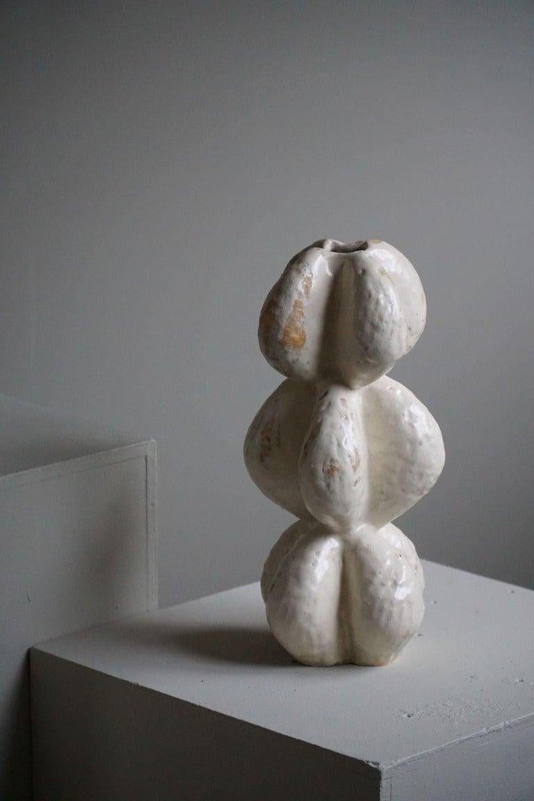 Dänische moderne Vase aus Keramik und Steingut des dänischen Künstlers Ole Victor, 2022 (Skandinavische Moderne) im Angebot
