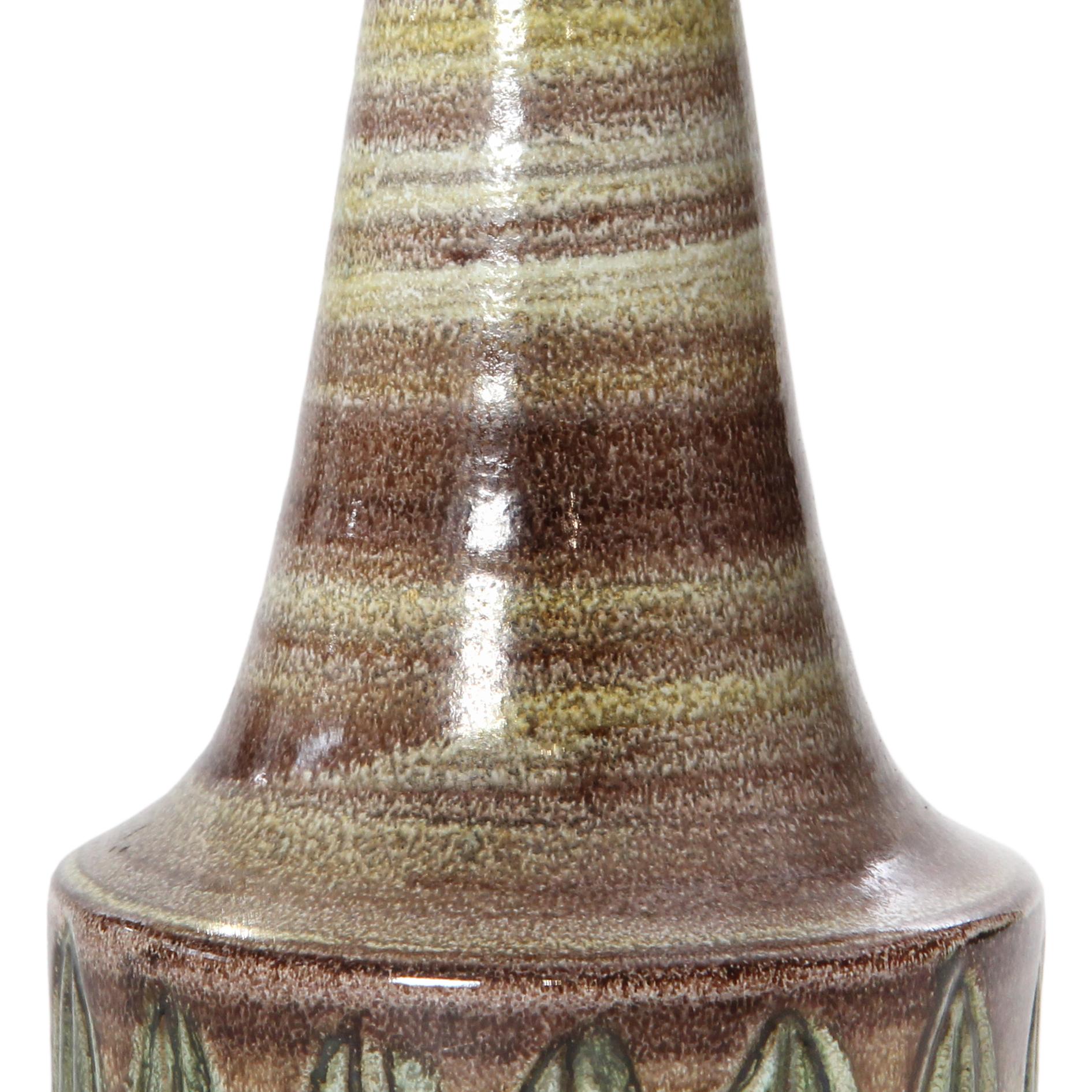 Dänische moderne Keramik-Tischlampe (Mitte des 20. Jahrhunderts) im Angebot