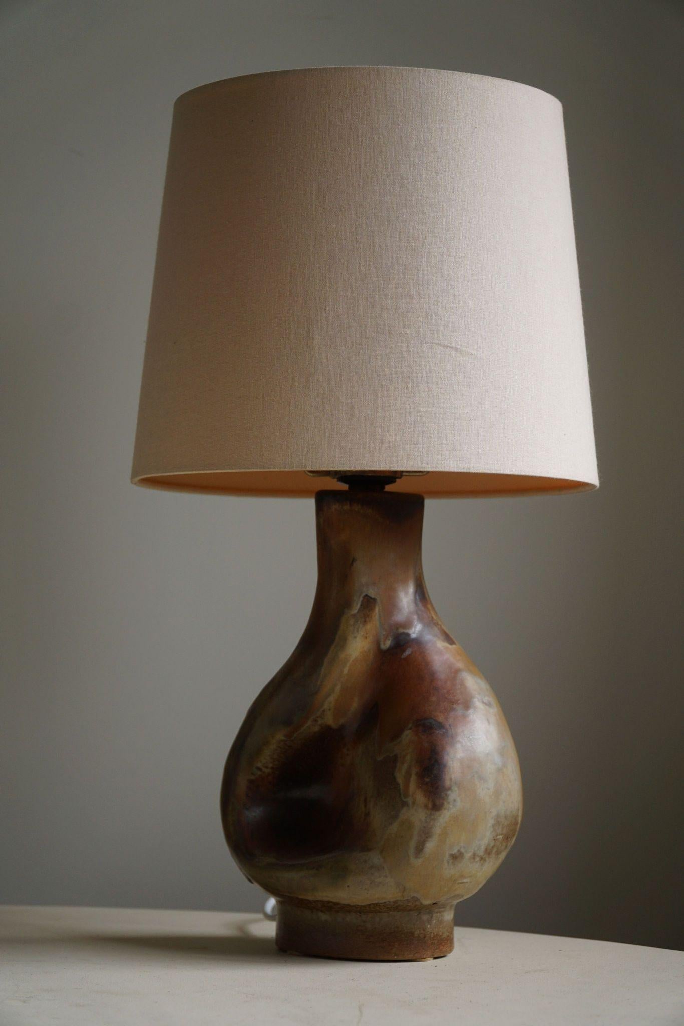 Danish Modern, Ceramic Table Lamp in Earthern Colors by Axella, 1970s In Good Condition For Sale In Odense, DK