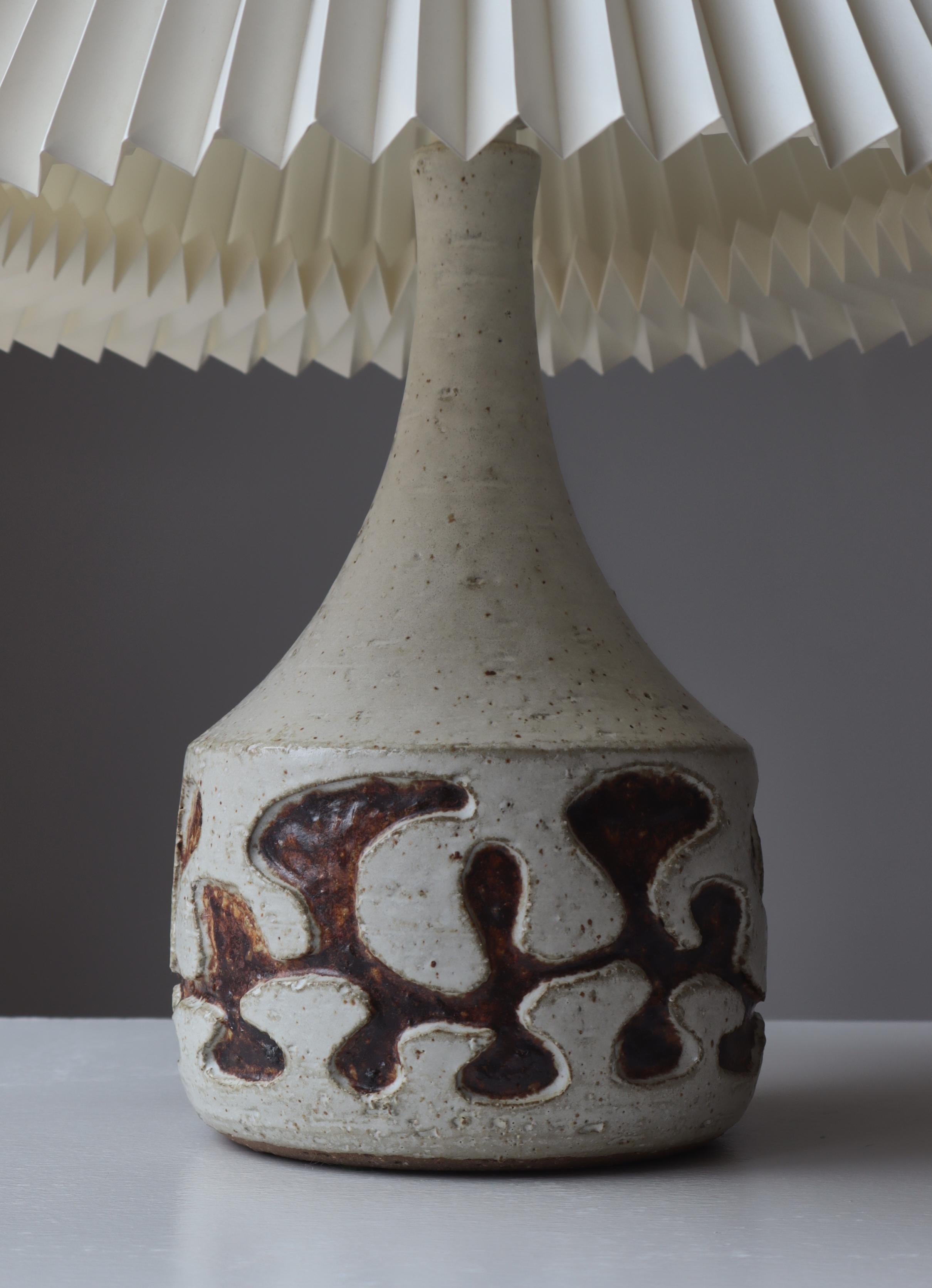 Danish Modern Ceramics Table Lamp by Axella Studio with Le Klint Shade, 1970s In Good Condition For Sale In Odense, DK