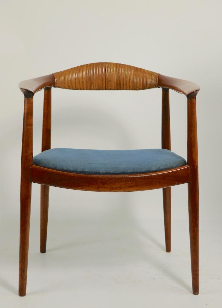 Chaise ronde classique Hans Wegner en vente 11