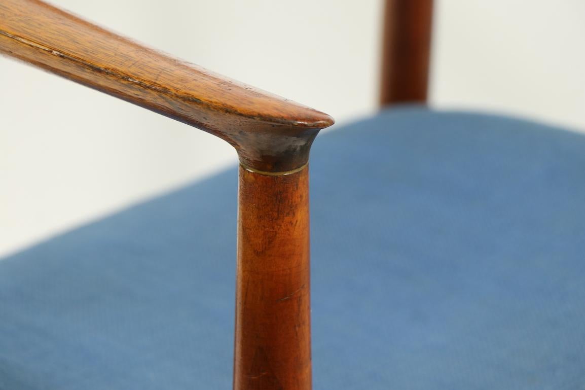 20th Century Classic Hans  Wegner Round Chair For Sale