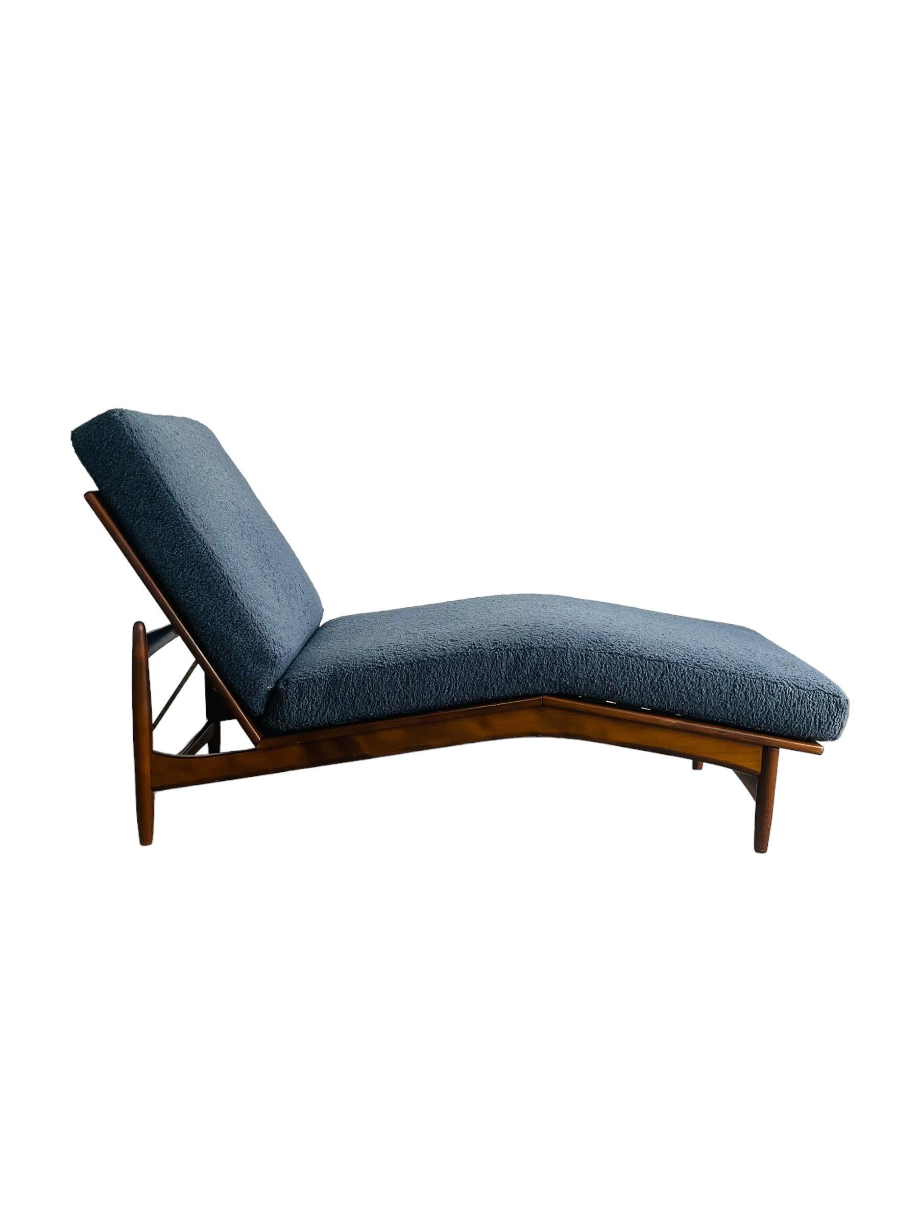 Danish Modern Chaise Lounge by IB Kofod Larsen 3