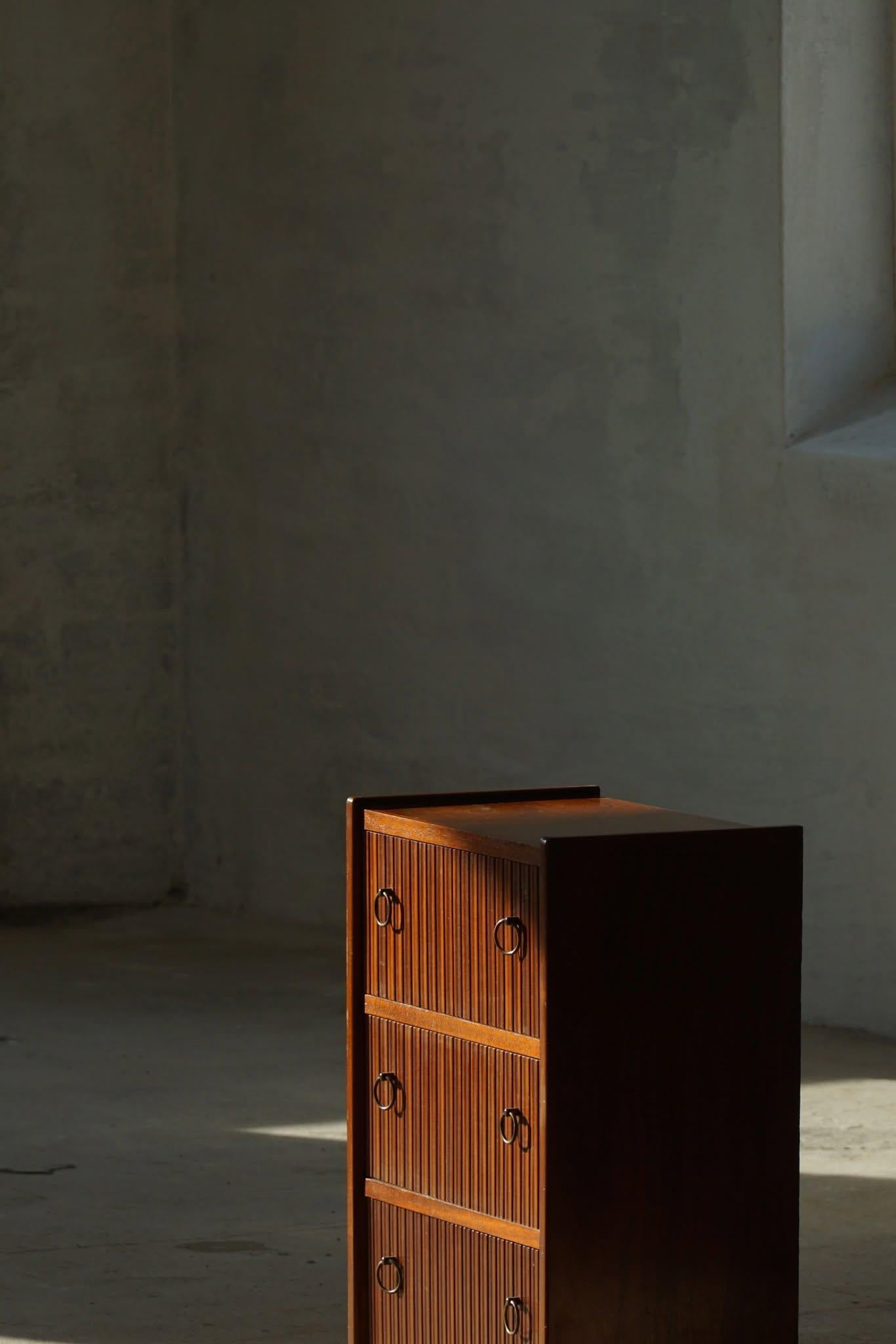 Cassettiera moderna danese in mogano, Frits Henningsen, anni '40 in vendita 4