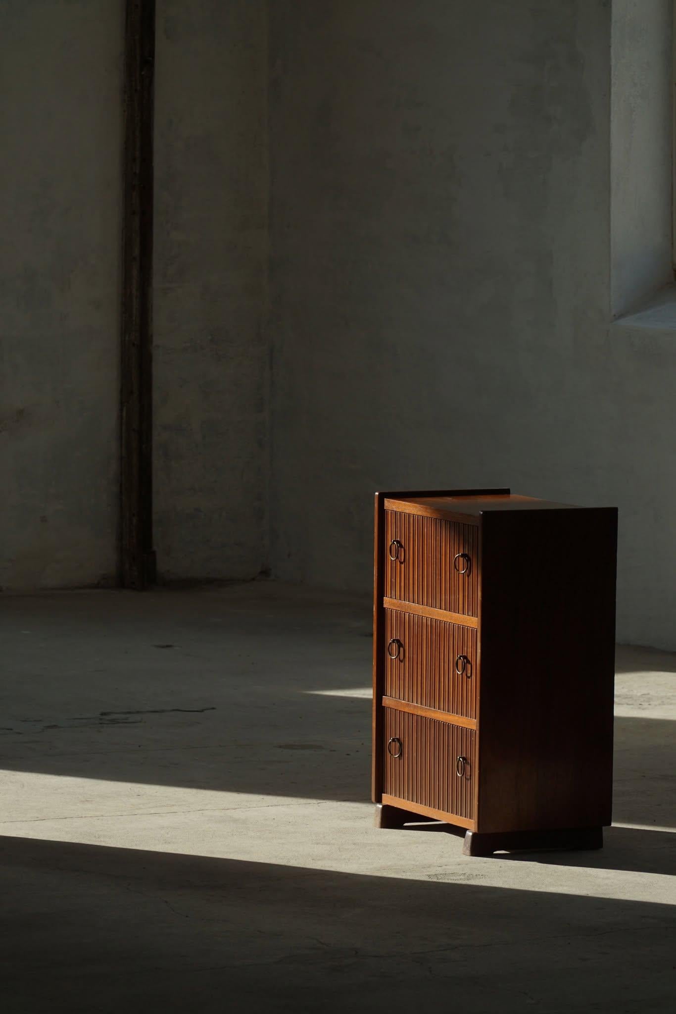 Cassettiera moderna danese in mogano, Frits Henningsen, anni '40 in vendita 5