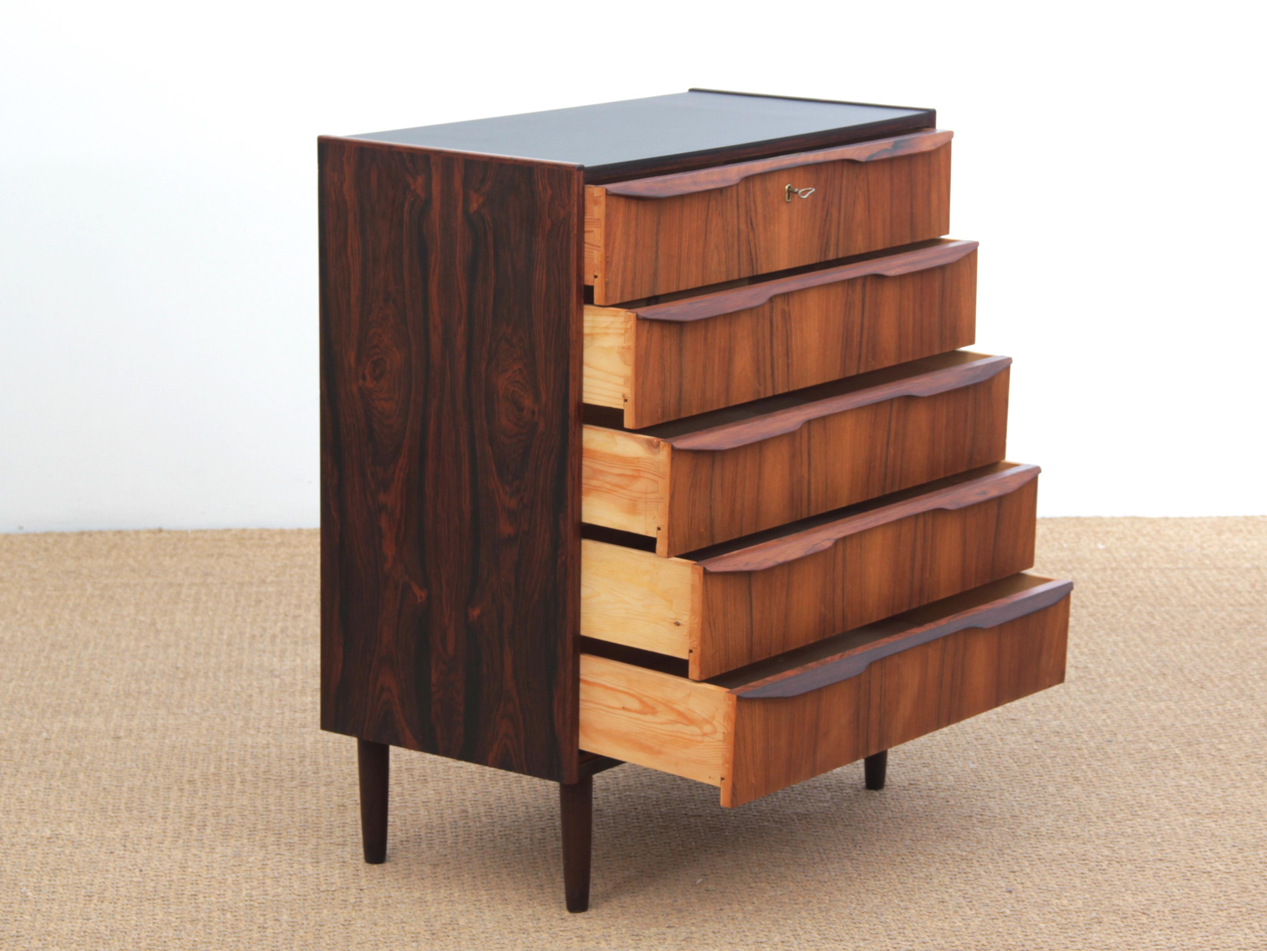 Danish Modern Chest of Drawers in Rosewood In Good Condition In Courbevoie, FR