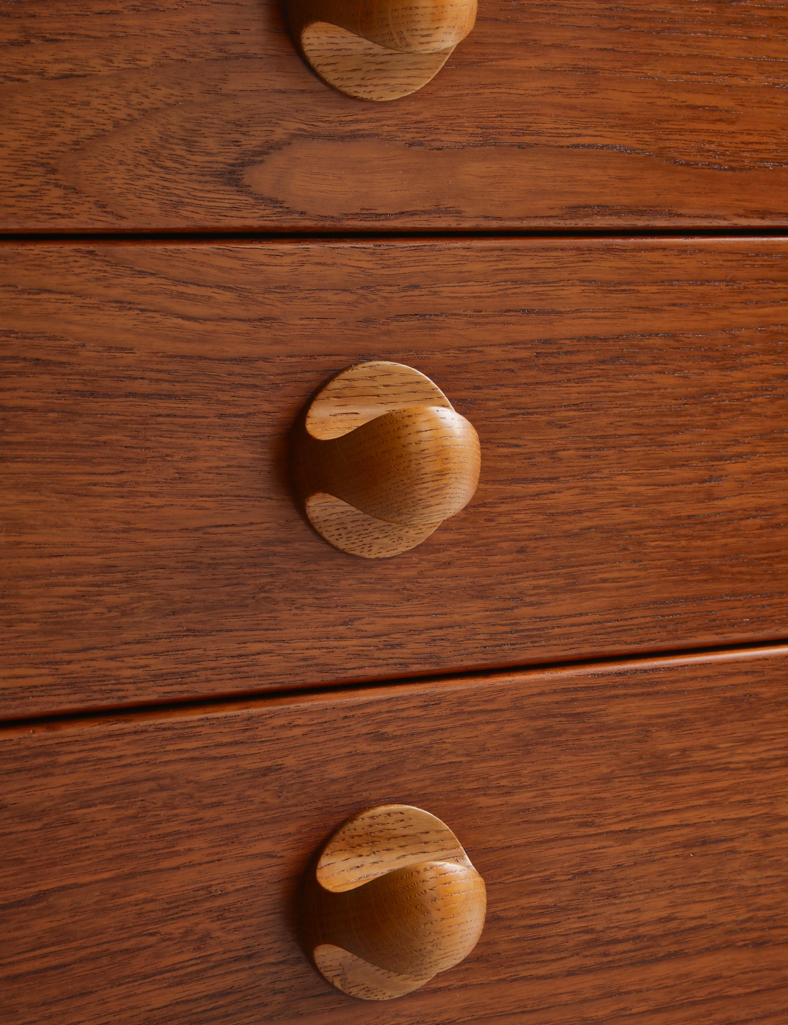 Danish Modern Chest of Drawers in Teak and Oak by Vilhelm Wohlert, 1958 In Good Condition In Odense, DK