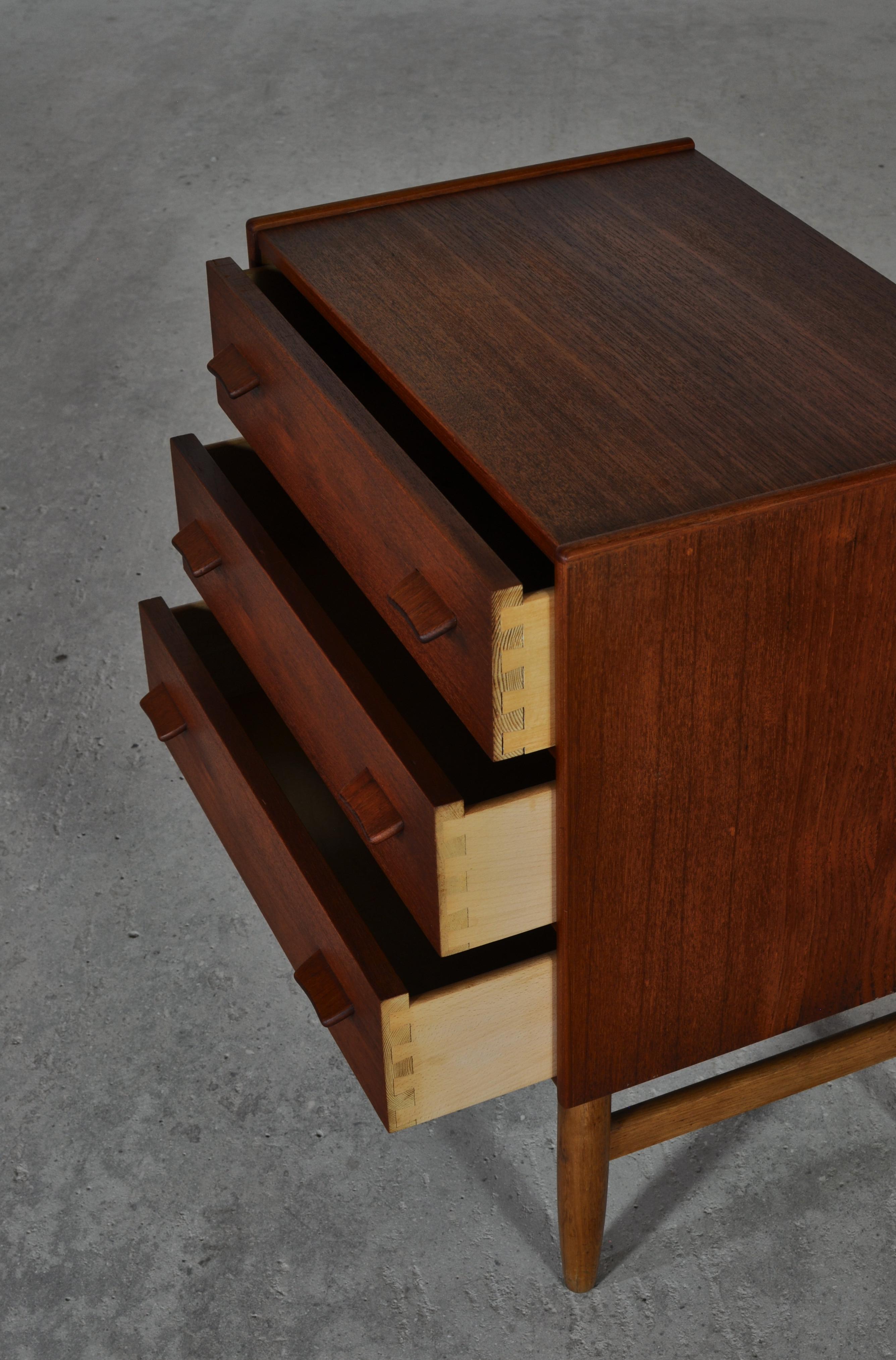 Danish Modern Chest of Drawers in Teak and Oak by Poul Volther, 1950s 10