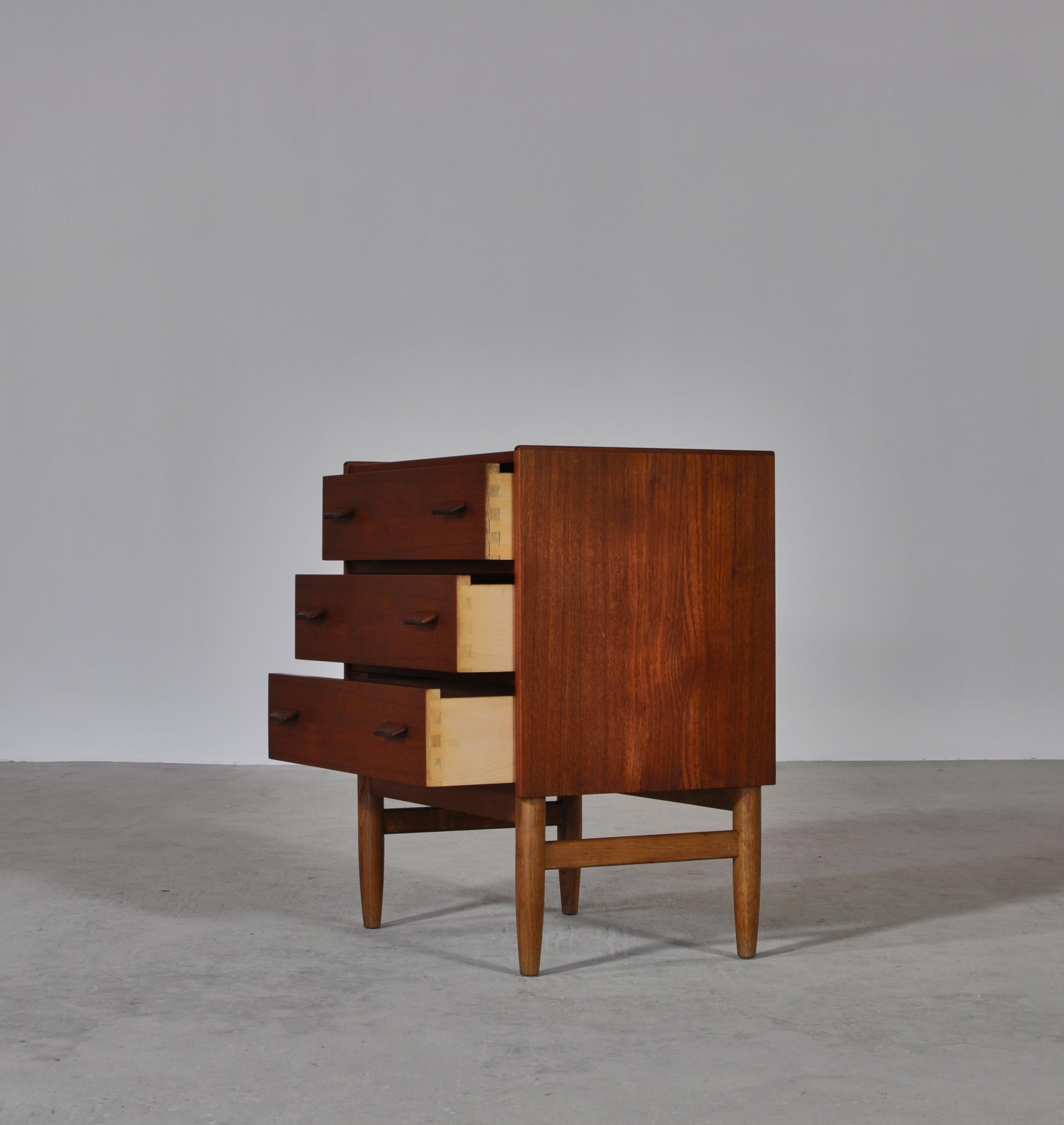 Scandinavian Modern Danish Modern Chest of Drawers in Teak and Oak by Poul Volther, 1950s
