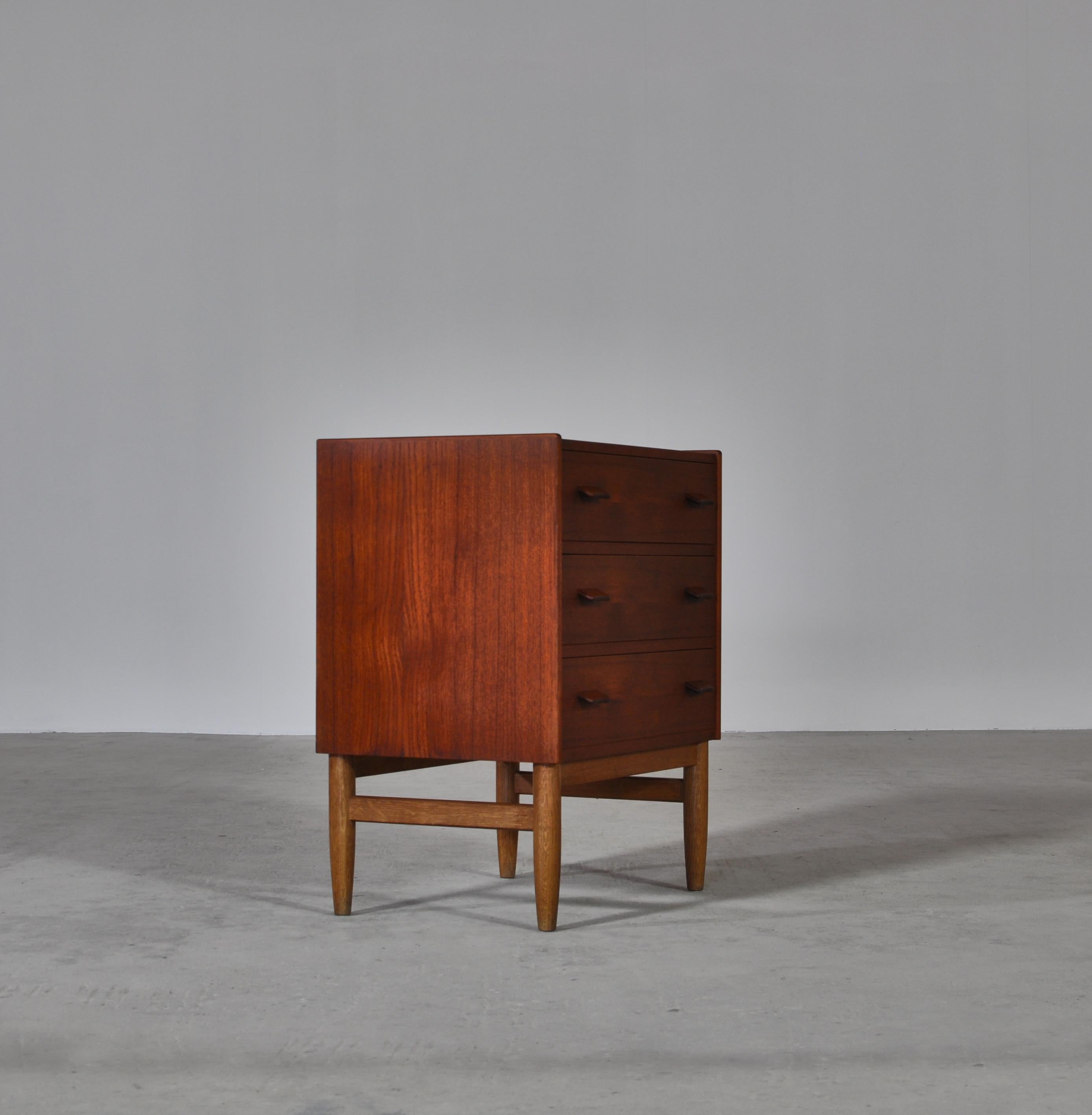Danish Modern Chest of Drawers in Teak and Oak by Poul Volther, 1950s 3