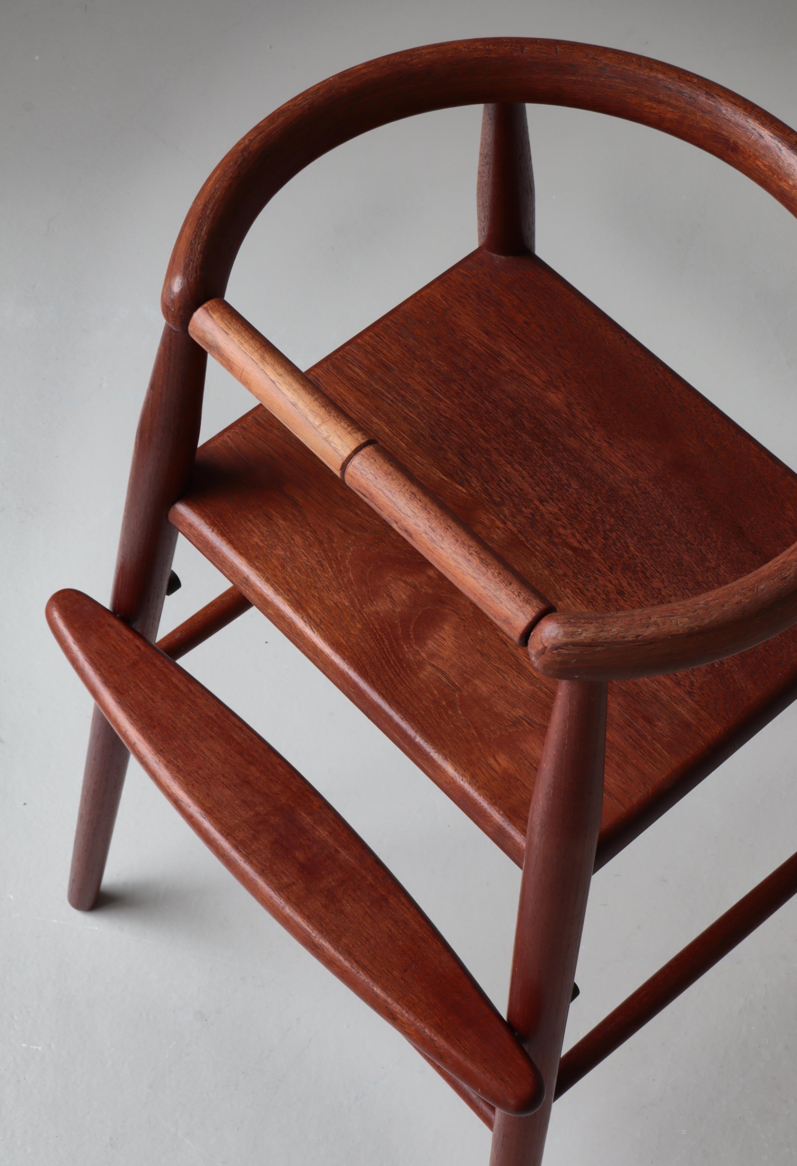 Danish Modern Children's Chair by Nanna Ditzel in Teakwood, Kolds Savværk, 1950s For Sale 3