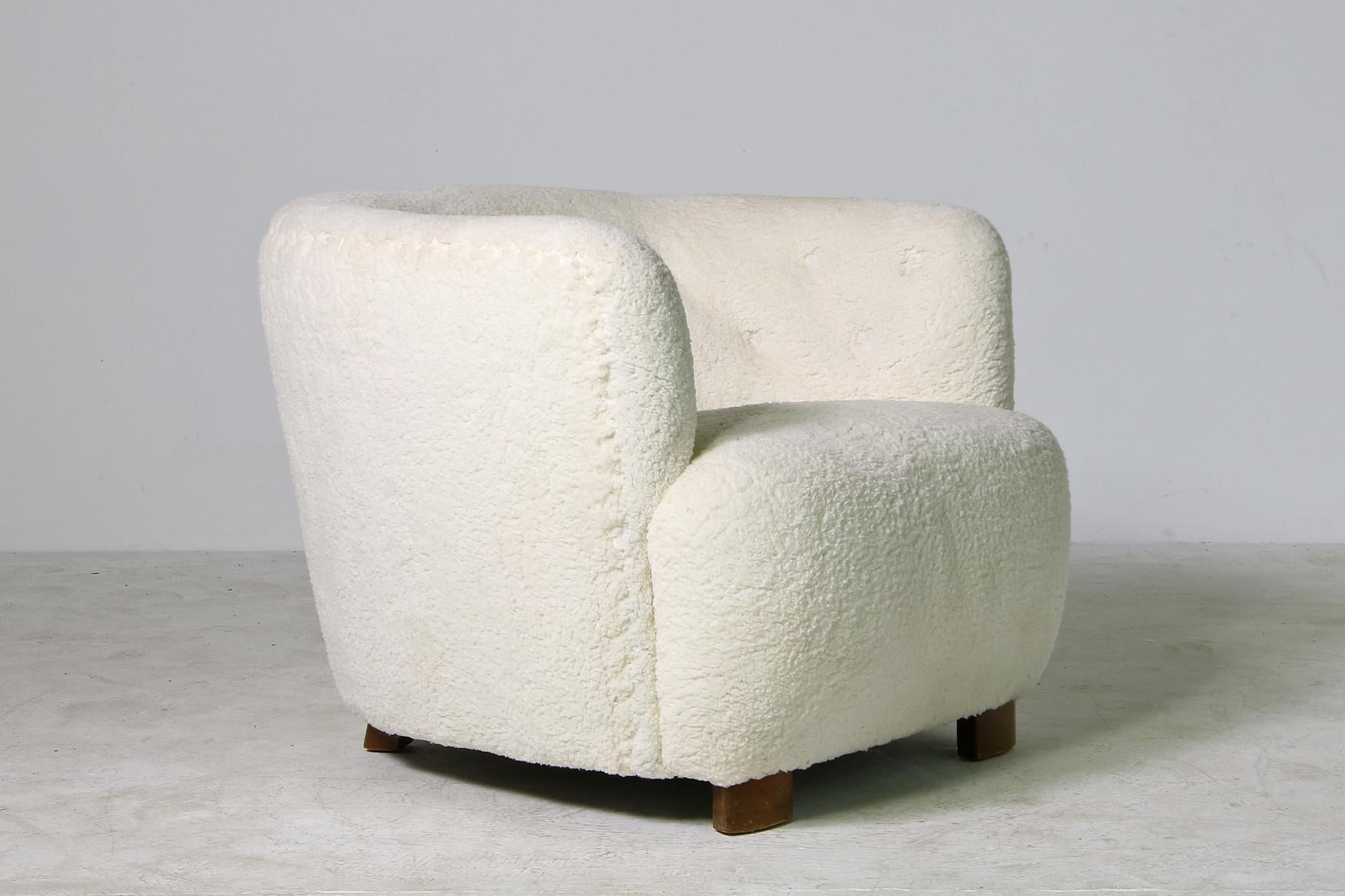 Danish Modern Clam Chair, Lounge, 1950s Teddy Fur & Leather, Sheepskin, Denmark In Good Condition In Hamminkeln, DE