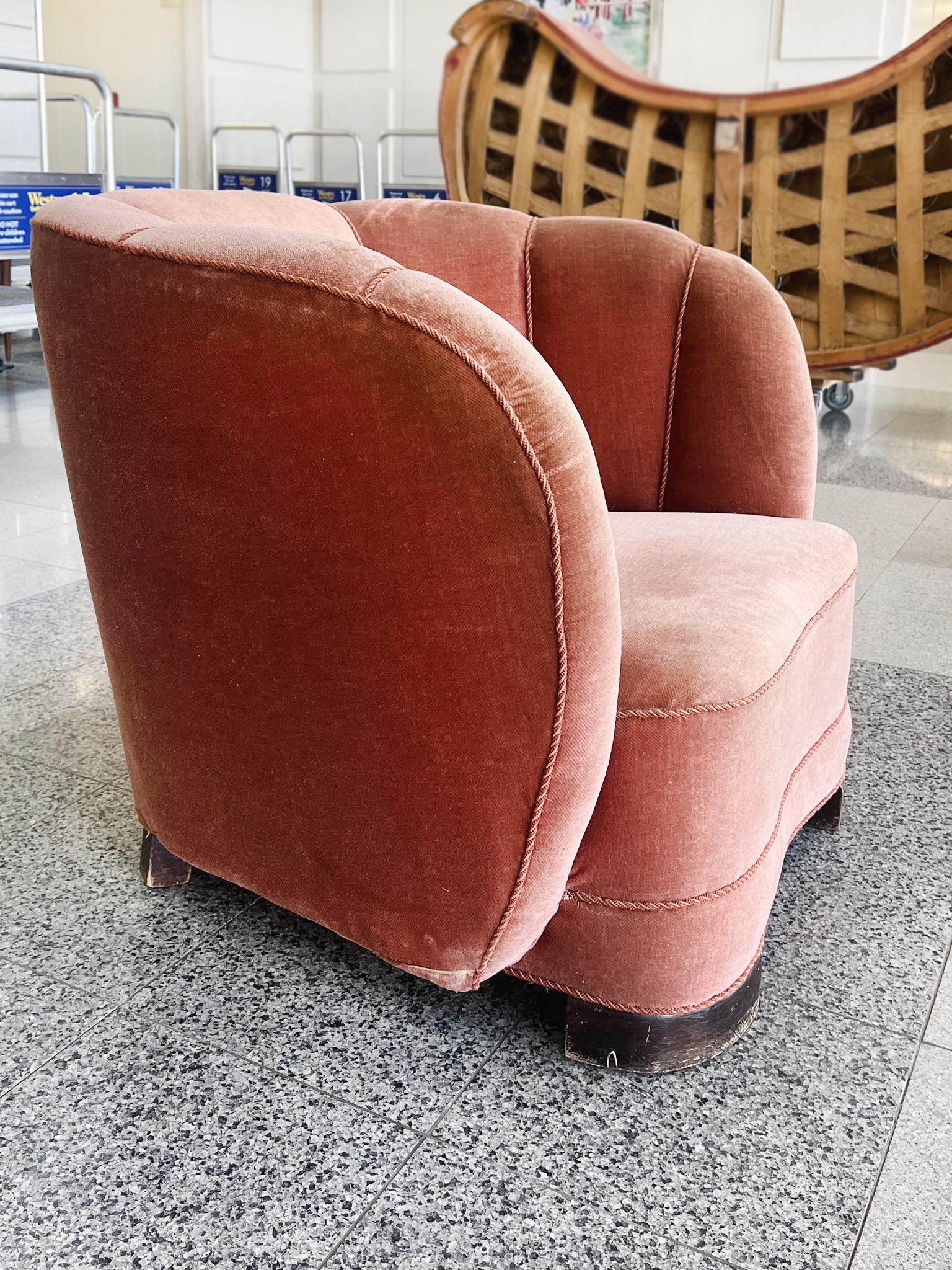 Mid-20th Century Danish Modern Club Chair in the Style of Viggo Boesen For Sale