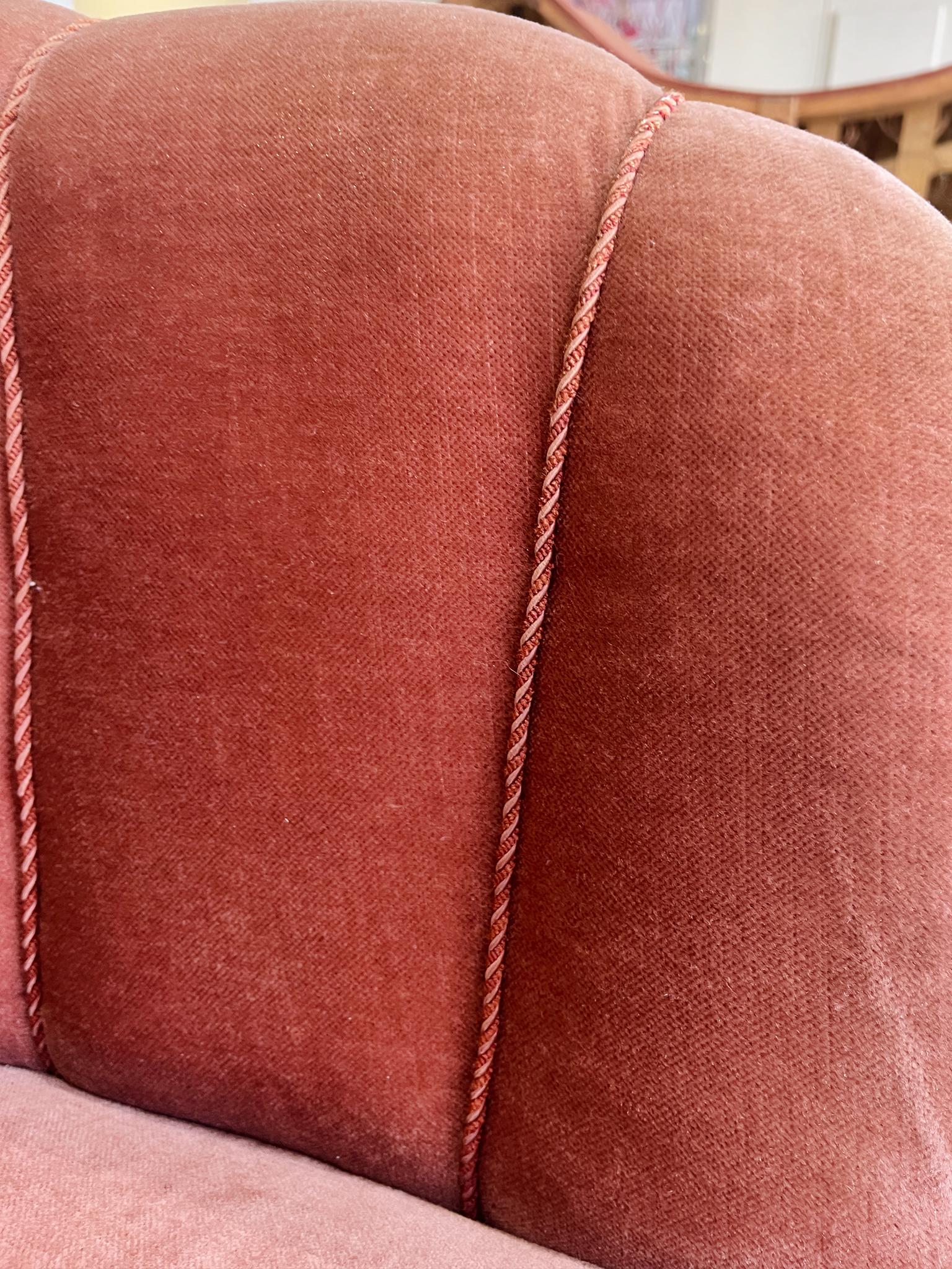 Danish Modern Club Chair in the Style of Viggo Boesen For Sale 1