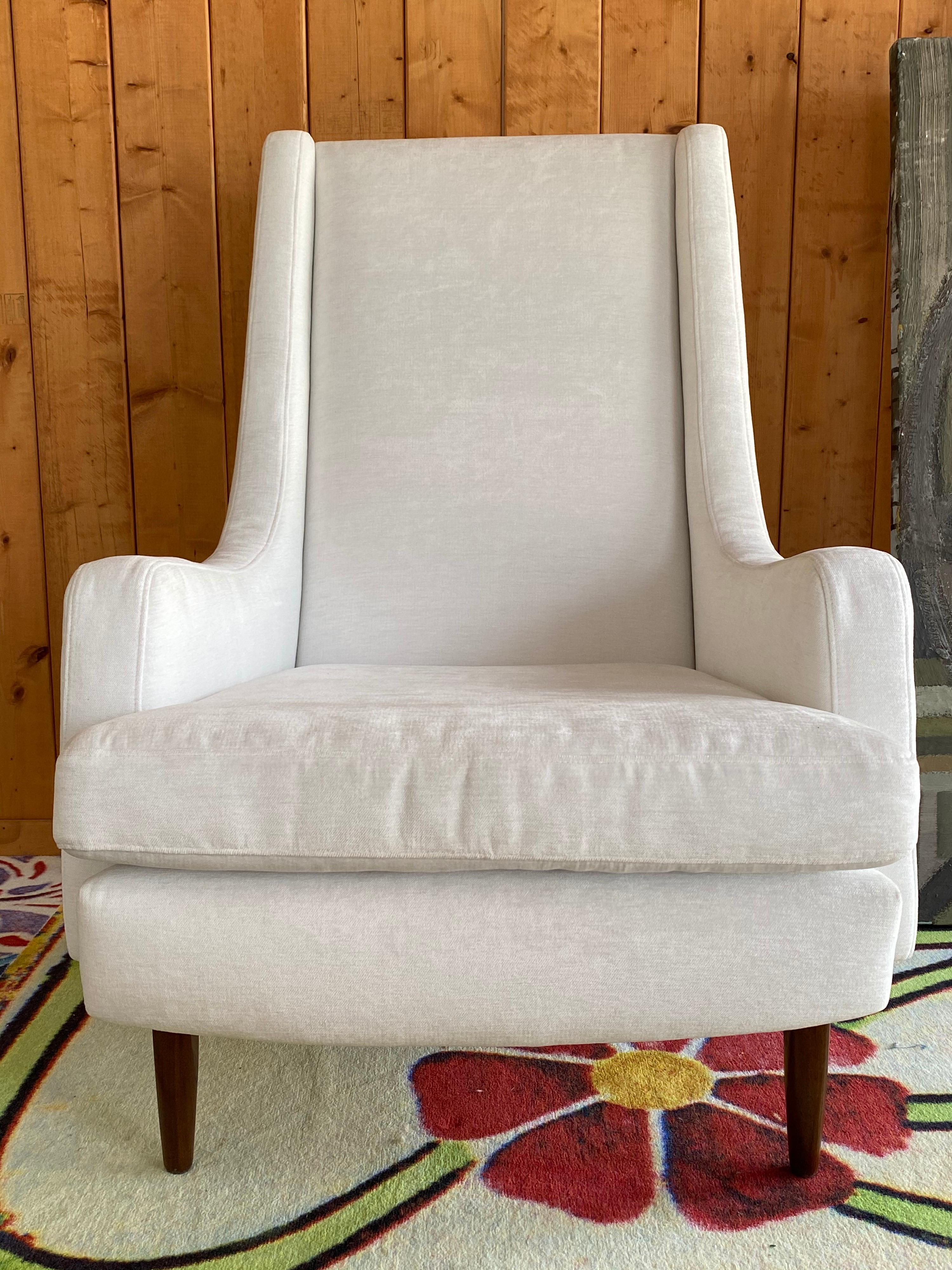 Danish Modern Club Chairs, a Pair For Sale 1