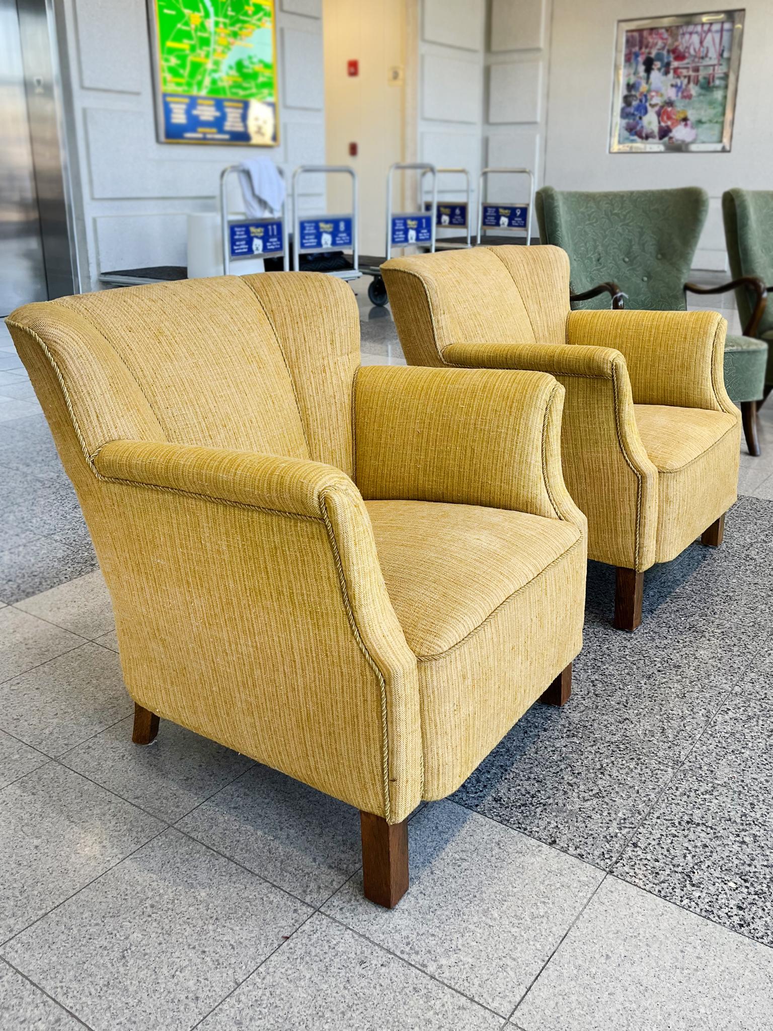 Danish Modern Club Chairs in the Style of Frits Henningsen 2