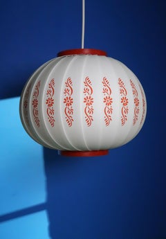 Lars E. Schiøler Colgante Cocoon Floral Rojo Blanco de los años 70