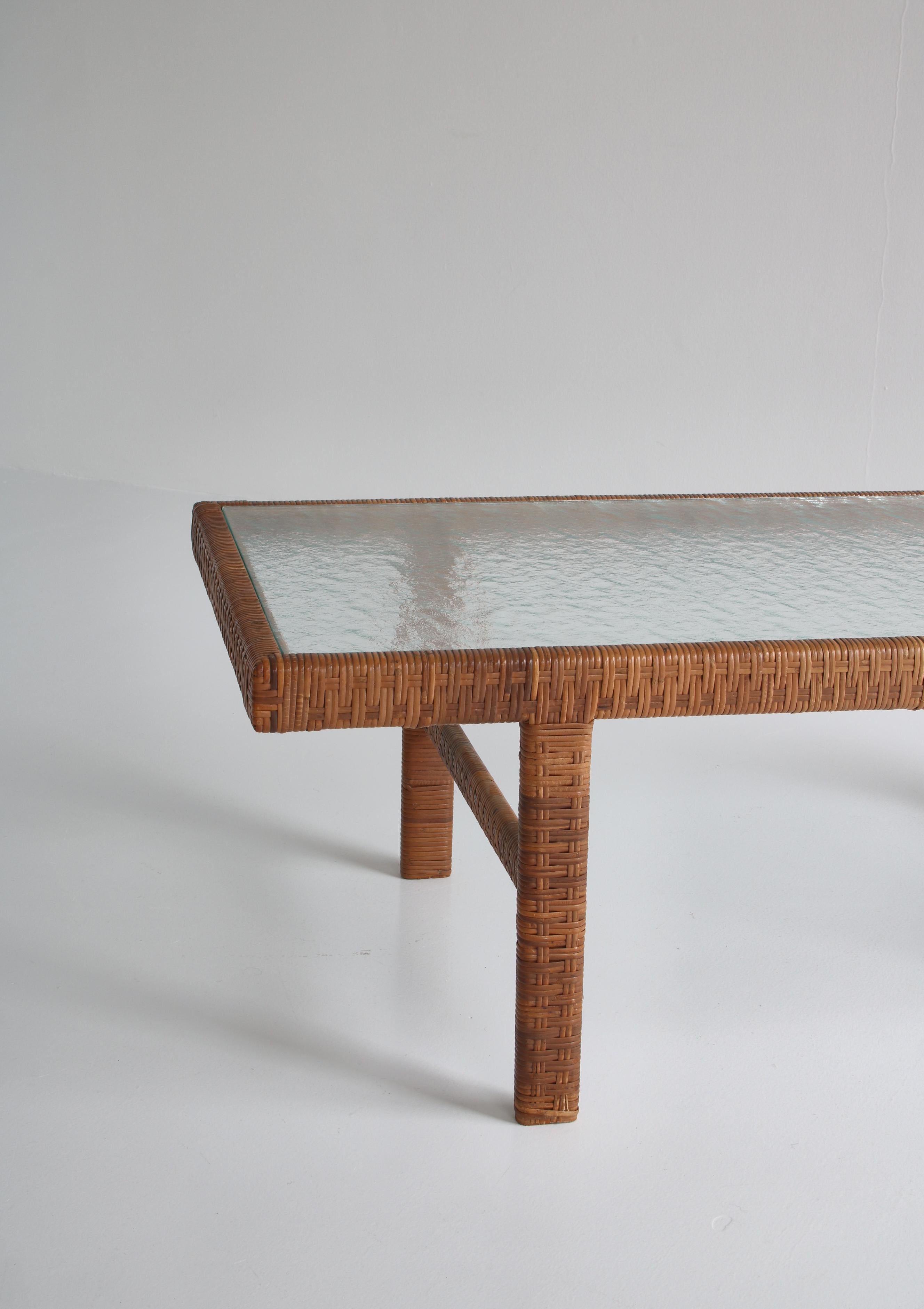 Danish Modern Coffee Table by R. Wengler in Rattan Cane and Matt Glass, 1940s For Sale 4