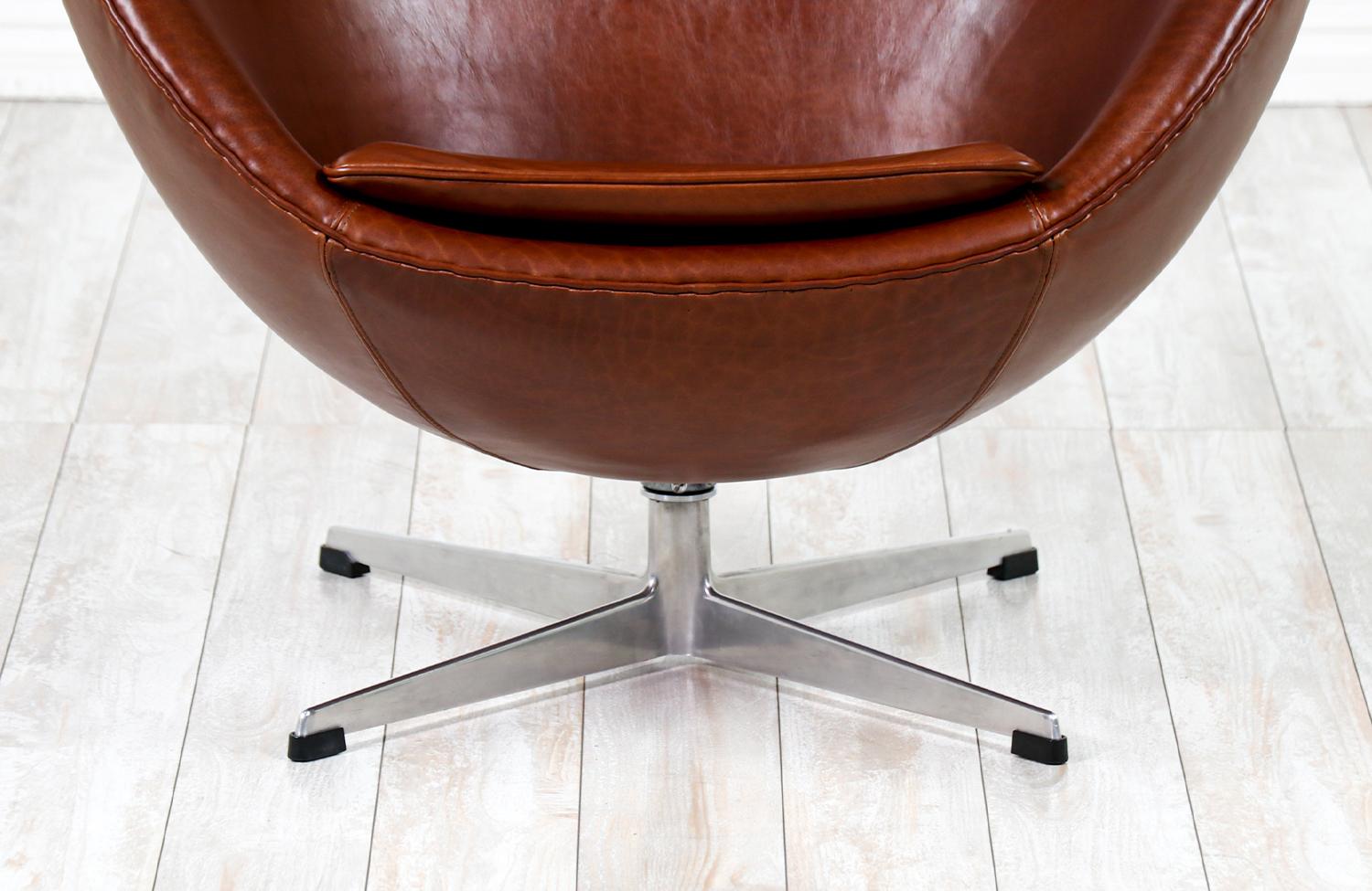 Expertly Restored - Danish Modern Cognac Leather “Egg” Chair by Arne Jacobsen 6