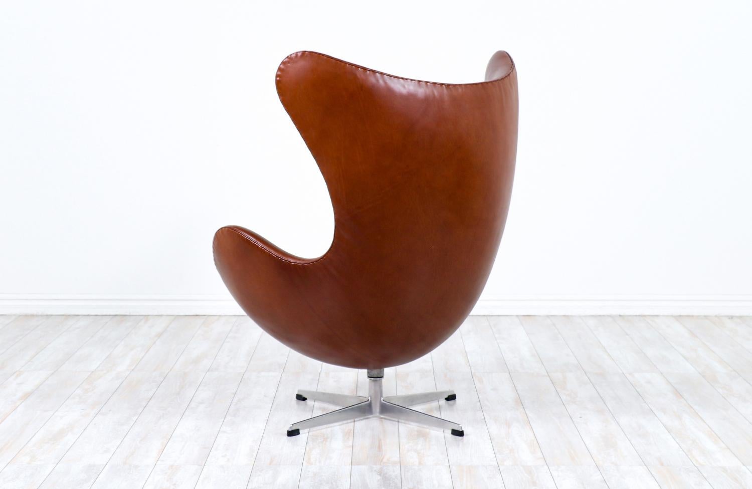 Mid-20th Century Expertly Restored - Danish Modern Cognac Leather “Egg” Chair by Arne Jacobsen For Sale