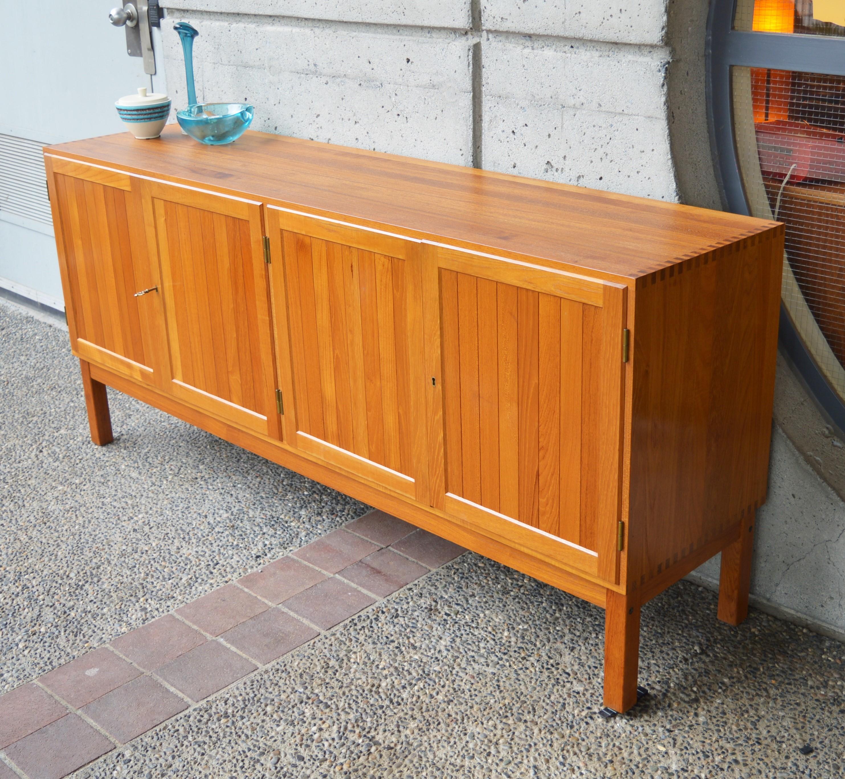 Danish Modern Completely Solid Teak 4-Door Credenza or Sideboard In Good Condition For Sale In New Westminster, British Columbia