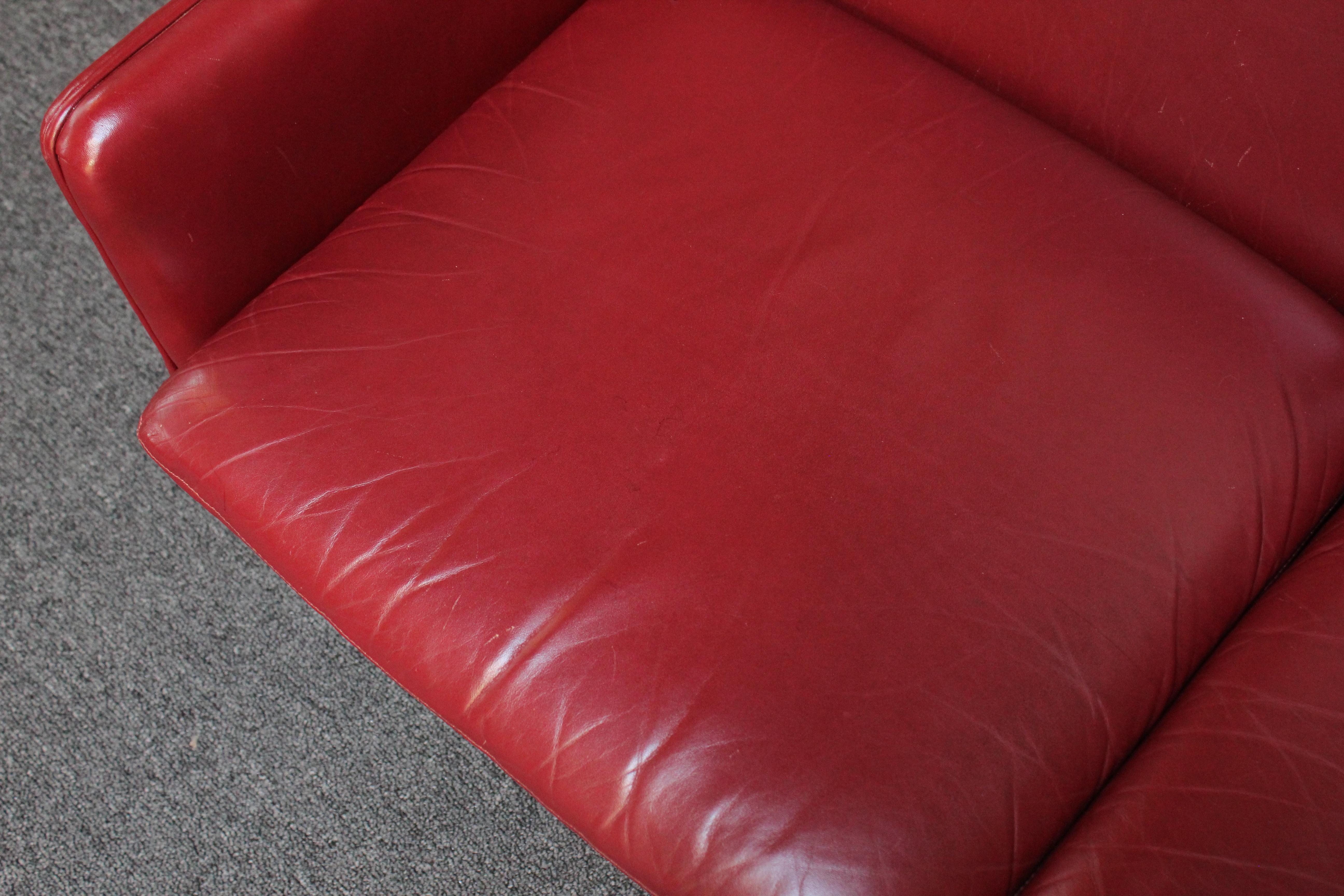 Danish Modern Cranberry Leather Settee by Hans Olsen For Sale 10