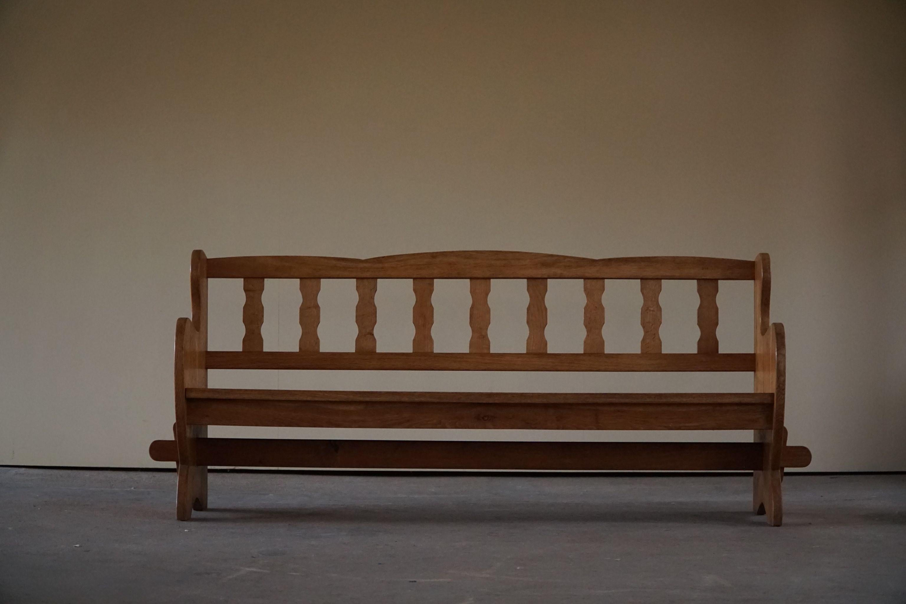 Danish Modern Curved Brutalist Bench in Solid Oak, Made in 1950s 4
