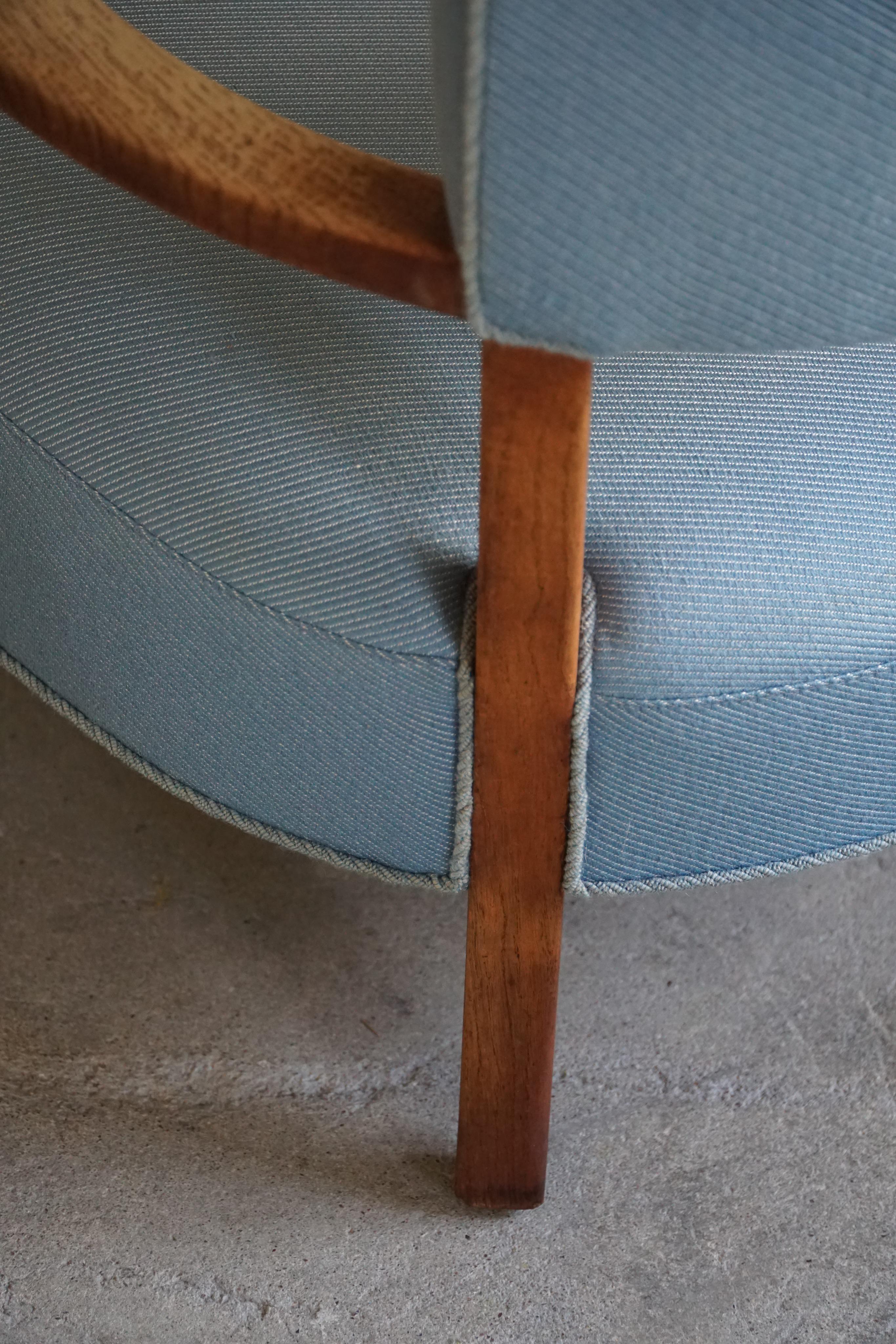 Danish Modern, Curved Lounge Chair in Oak, Attributed to Viggo Boesen, 1950s For Sale 9