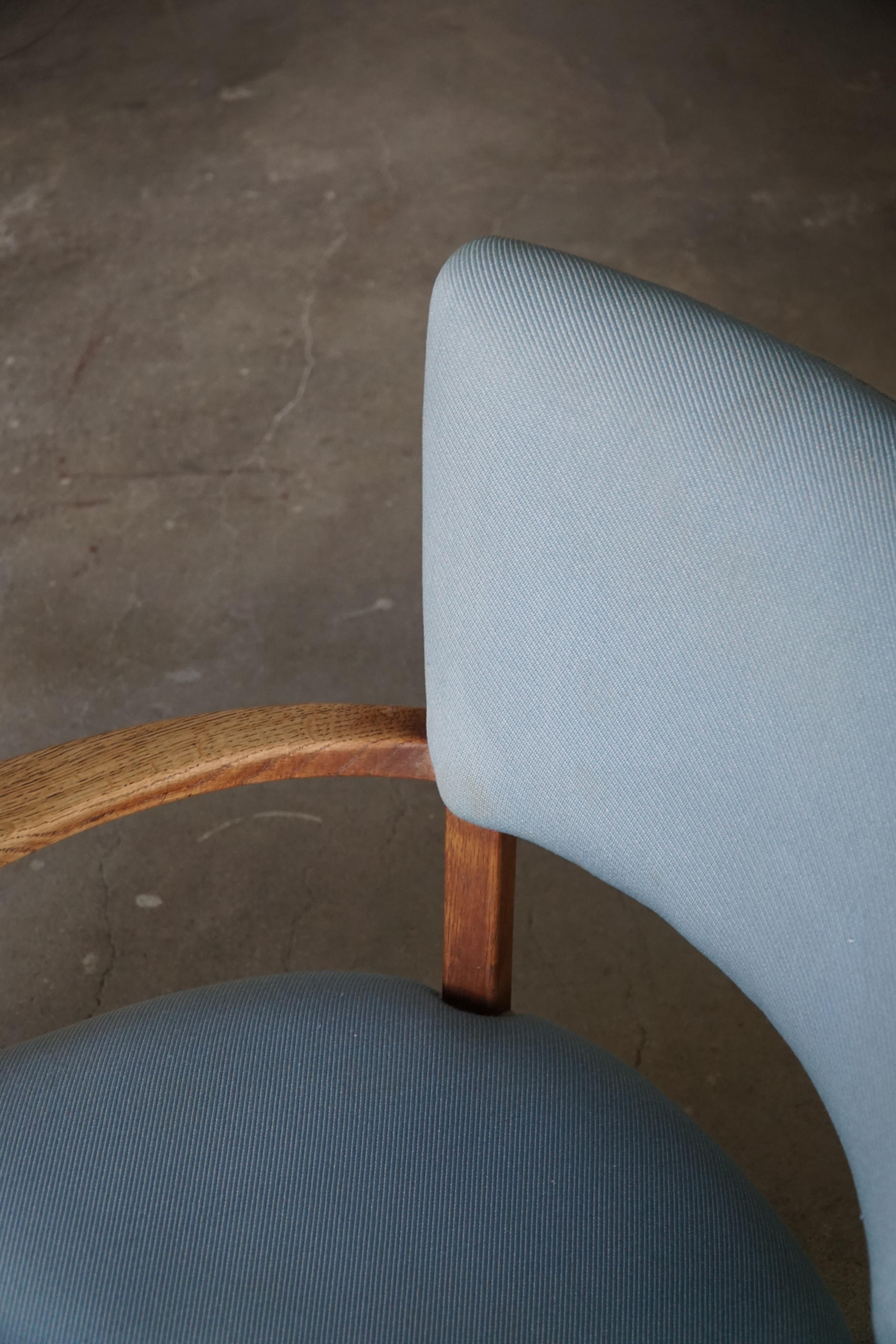 Danish Modern, Curved Lounge Chair in Oak, Attributed to Viggo Boesen, 1950s For Sale 10