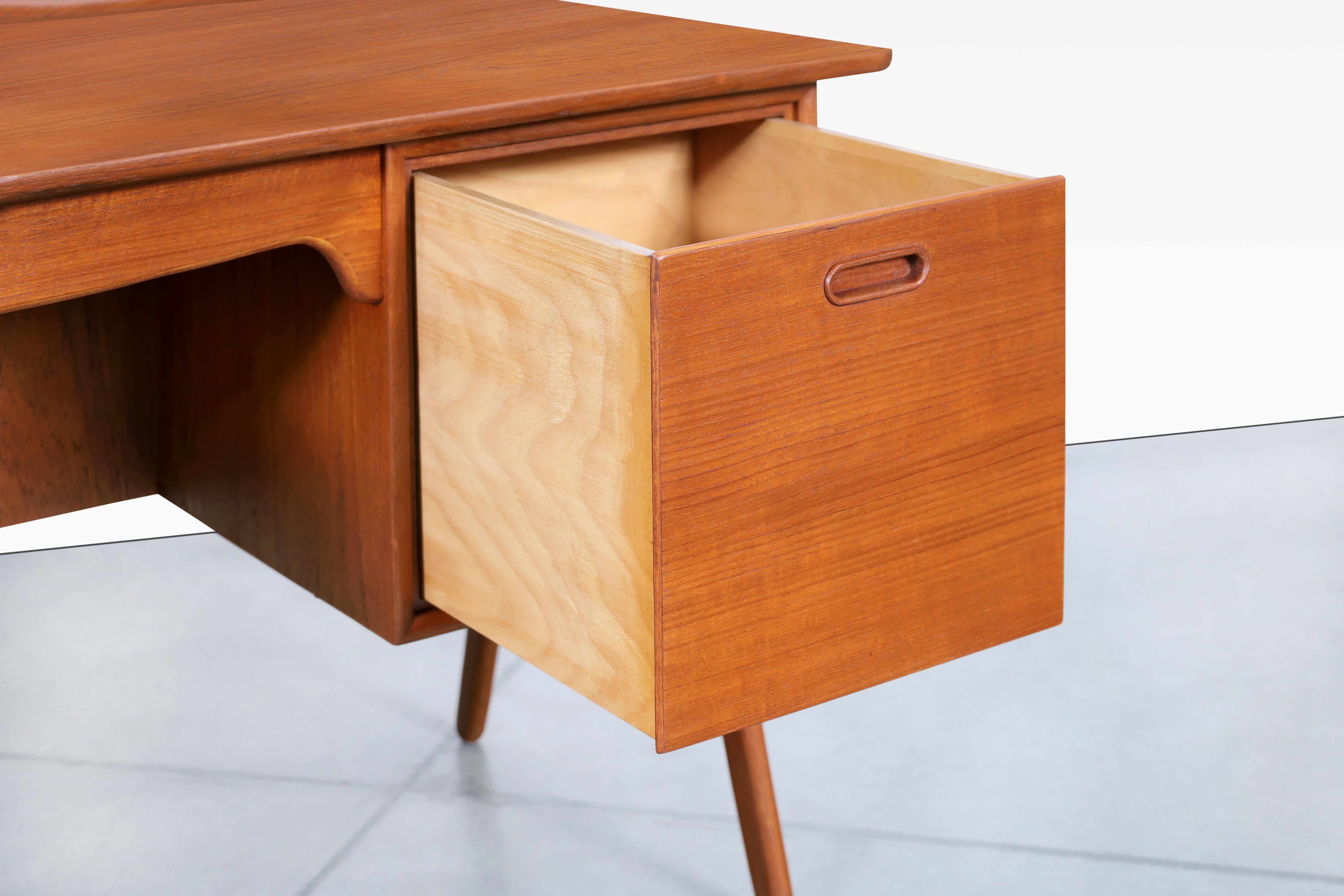 Danish Modern Curved Teak Desk by Svend Aage Madsen 3