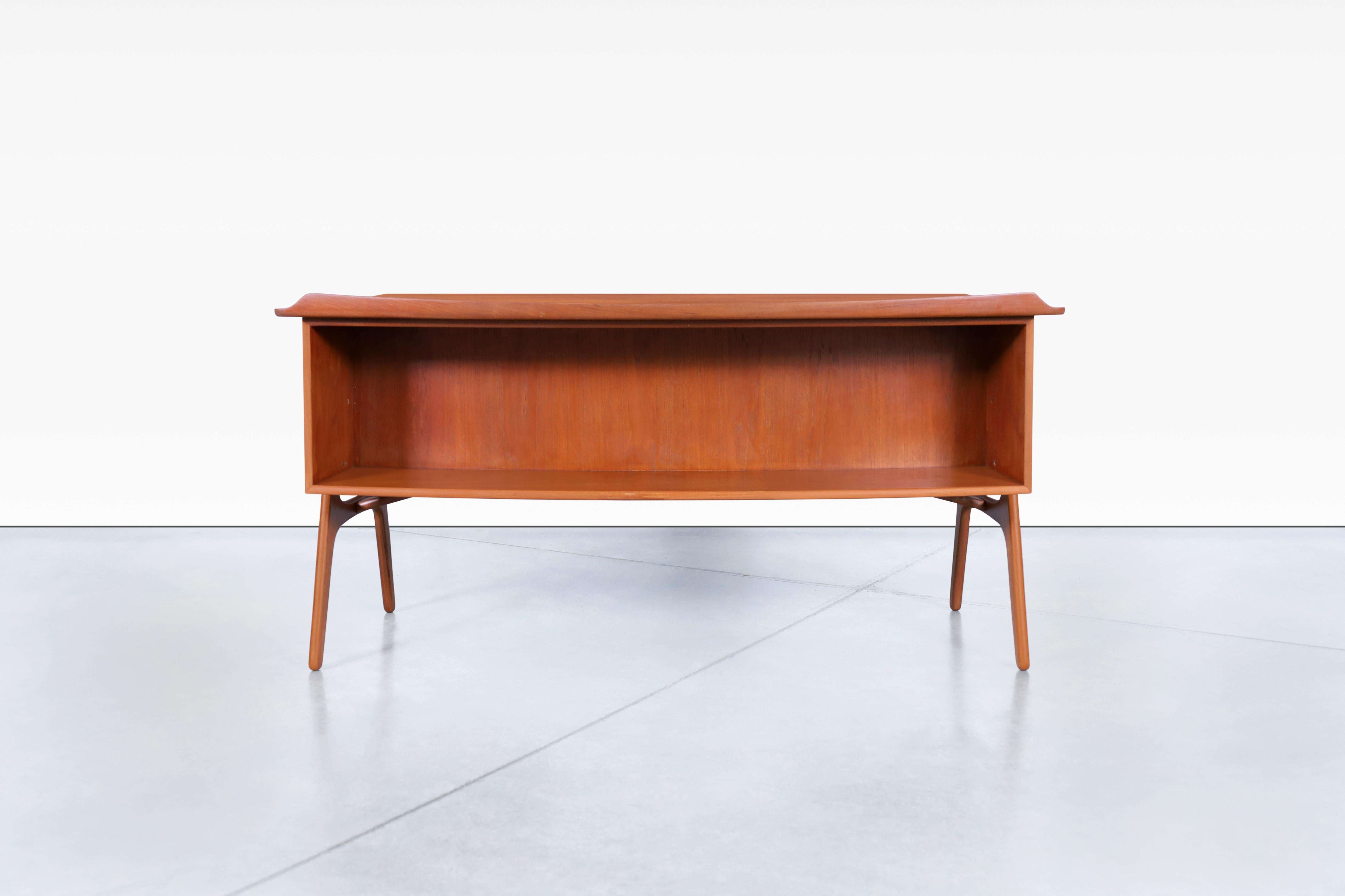 Danish Modern Curved Teak Desk by Svend Aage Madsen 4