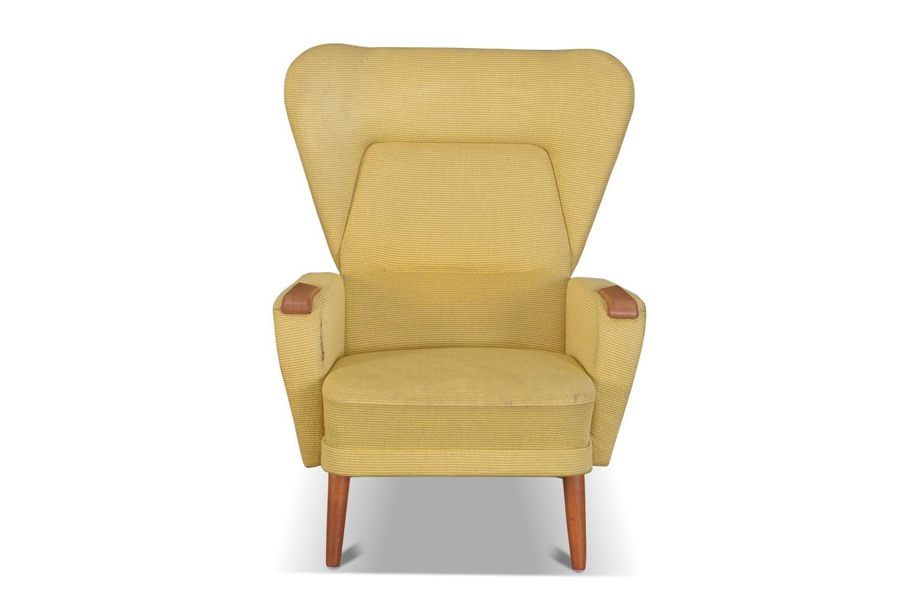 Mid-Century Modern Fauteuil danois moderne courbé Wingback en teck et laine jaune en vente