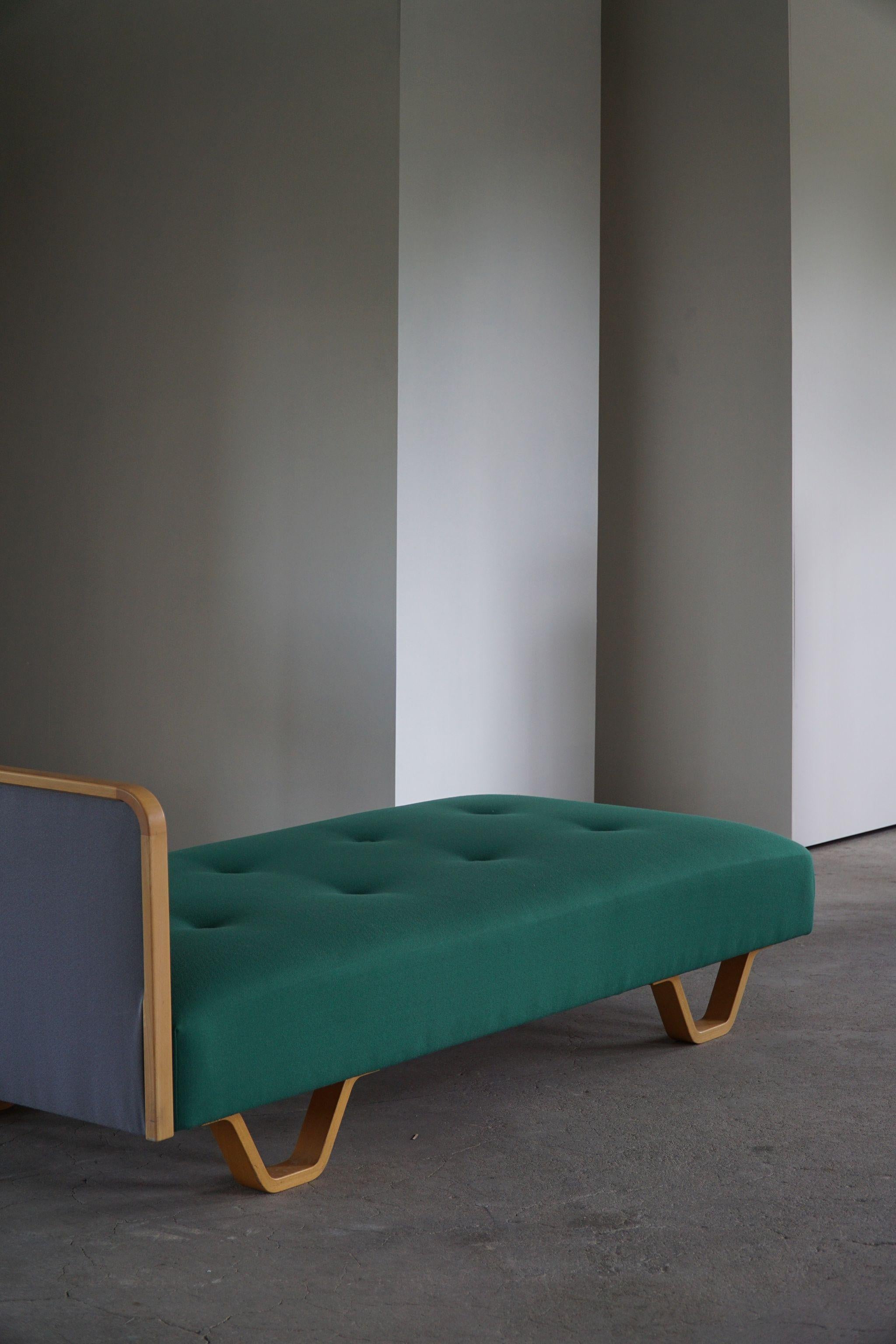 20th Century Danish Modern Daybed, Reupholstered in Kvadrat Fabric, Made by GETAMA, 1980s 