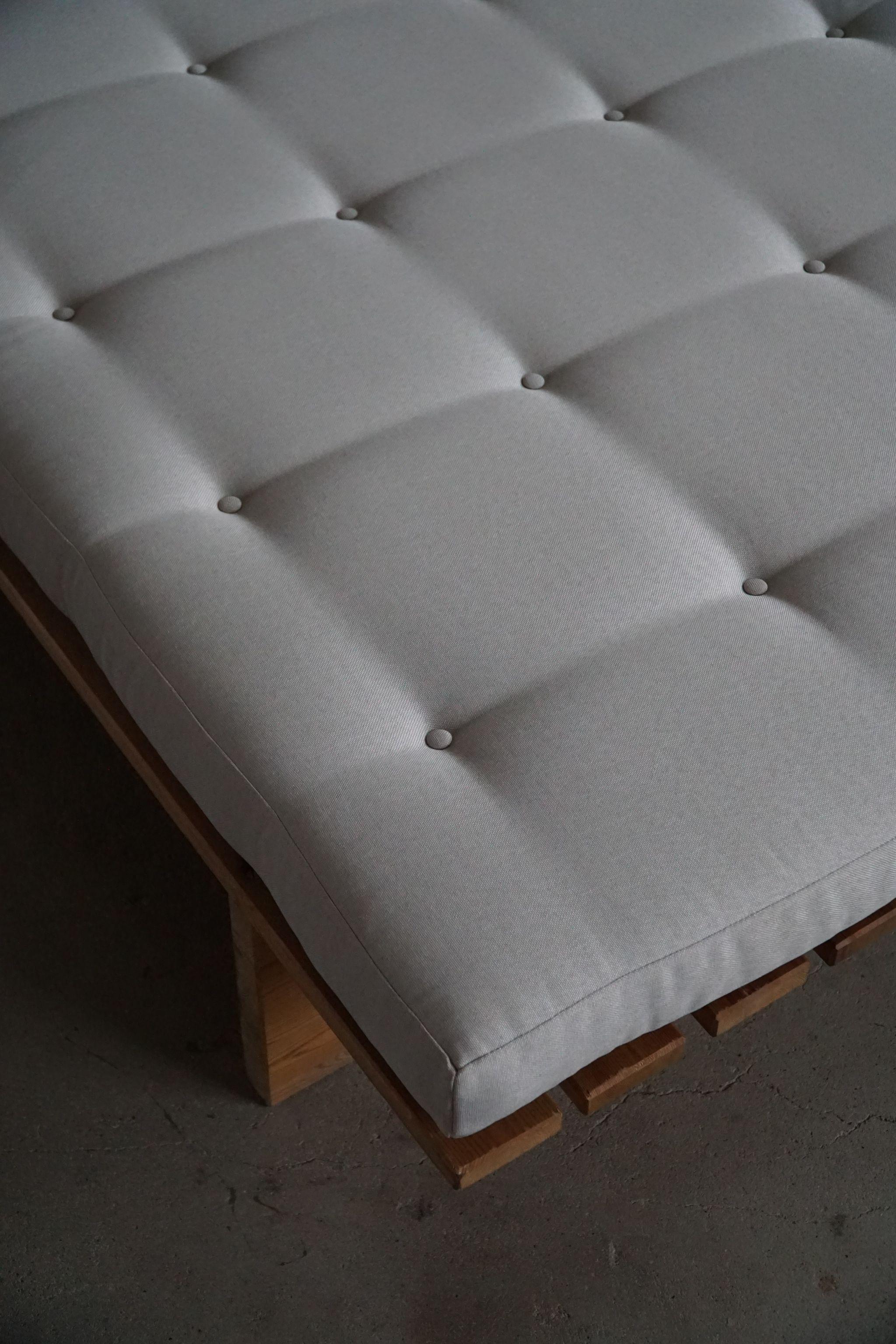 Wool Danish Modern Daybed, Reupholstered, Made in Pine, by Nyt i Bo, 1970s For Sale