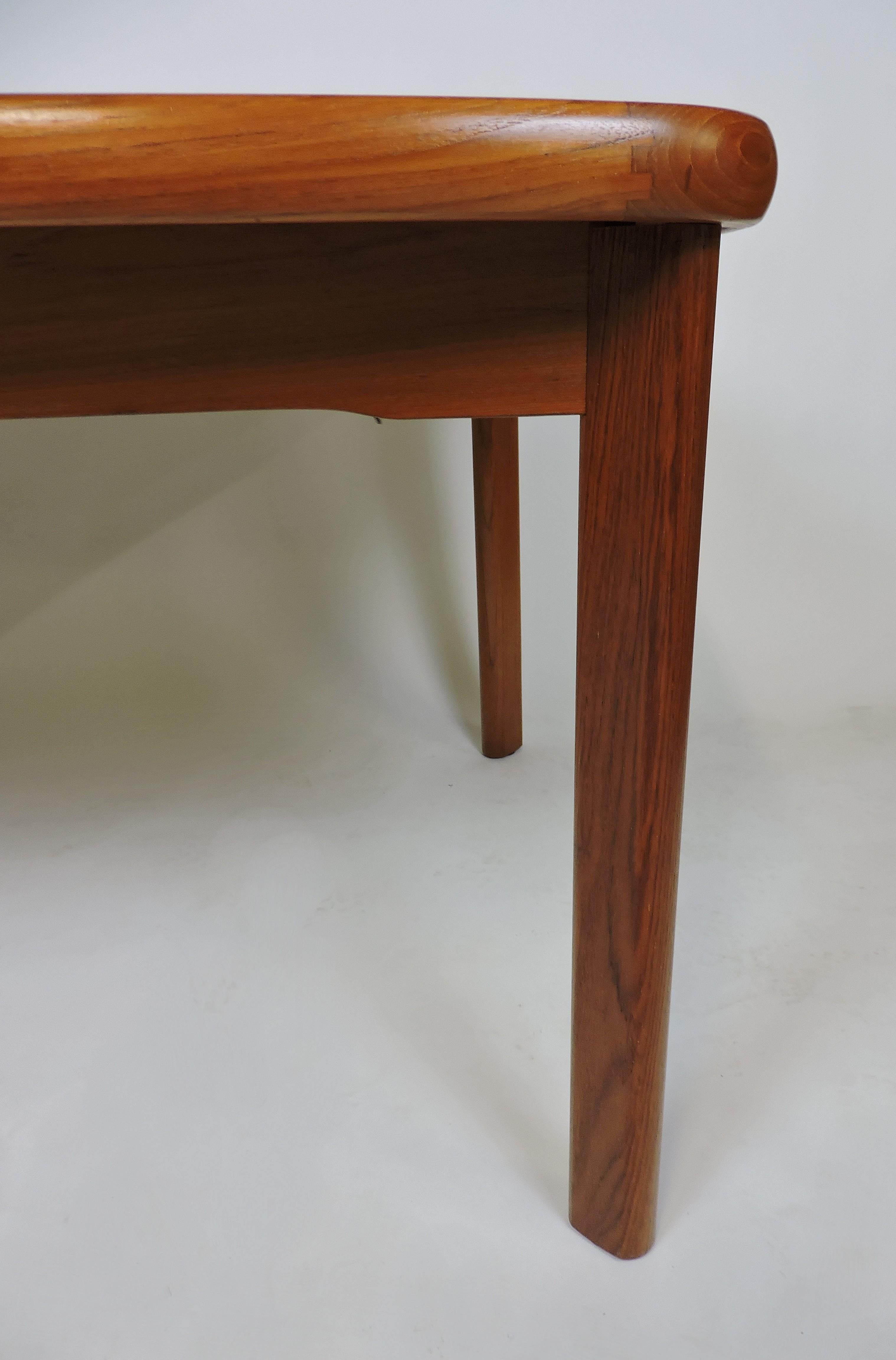 Danish Modern Design Extendable Teak Dining Table with Butterfly Leaf 1