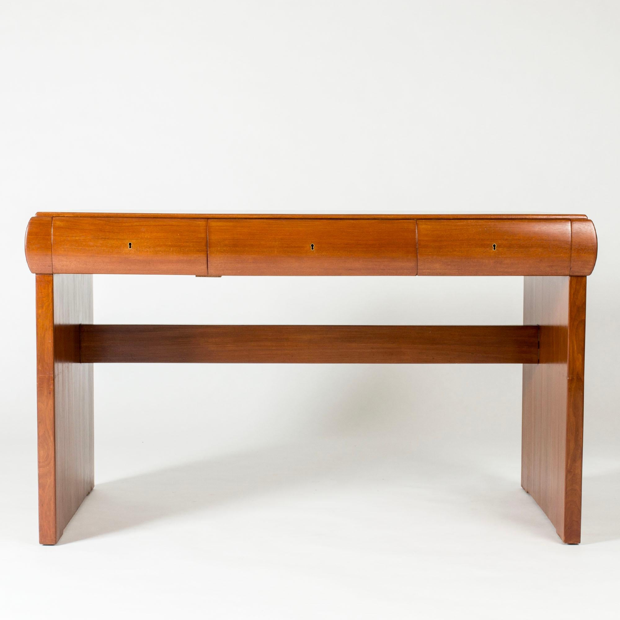 Scandinavian Modern Danish Modern Desk by Ernst Kühn, Lysberg, Hansen & Therp, Danmark, 1930s For Sale