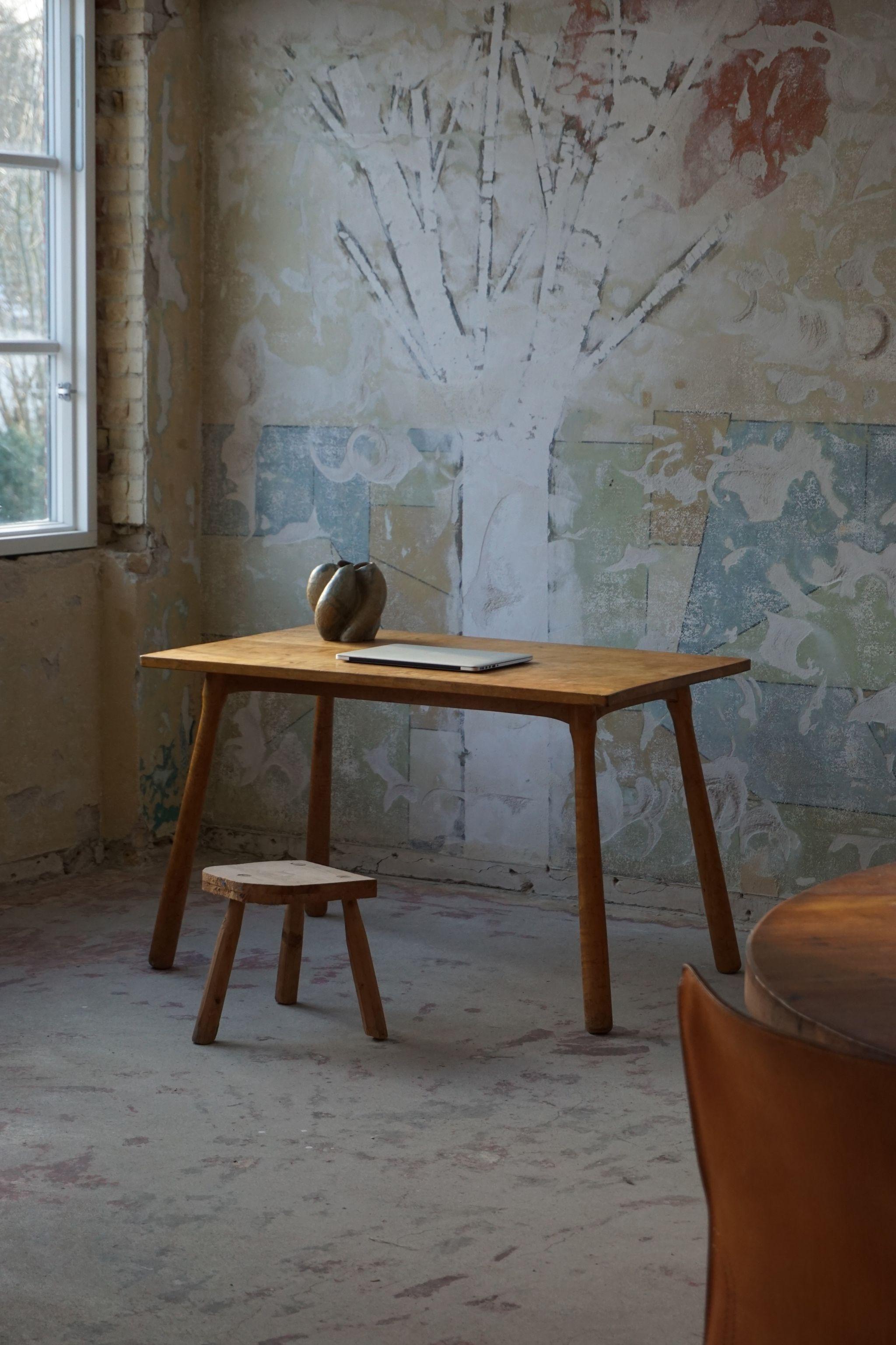 Rare desk made in birch. Attributed to danish designer Philip Arctander. Beautiful structure and lines.
It can also be used as a small dining table.