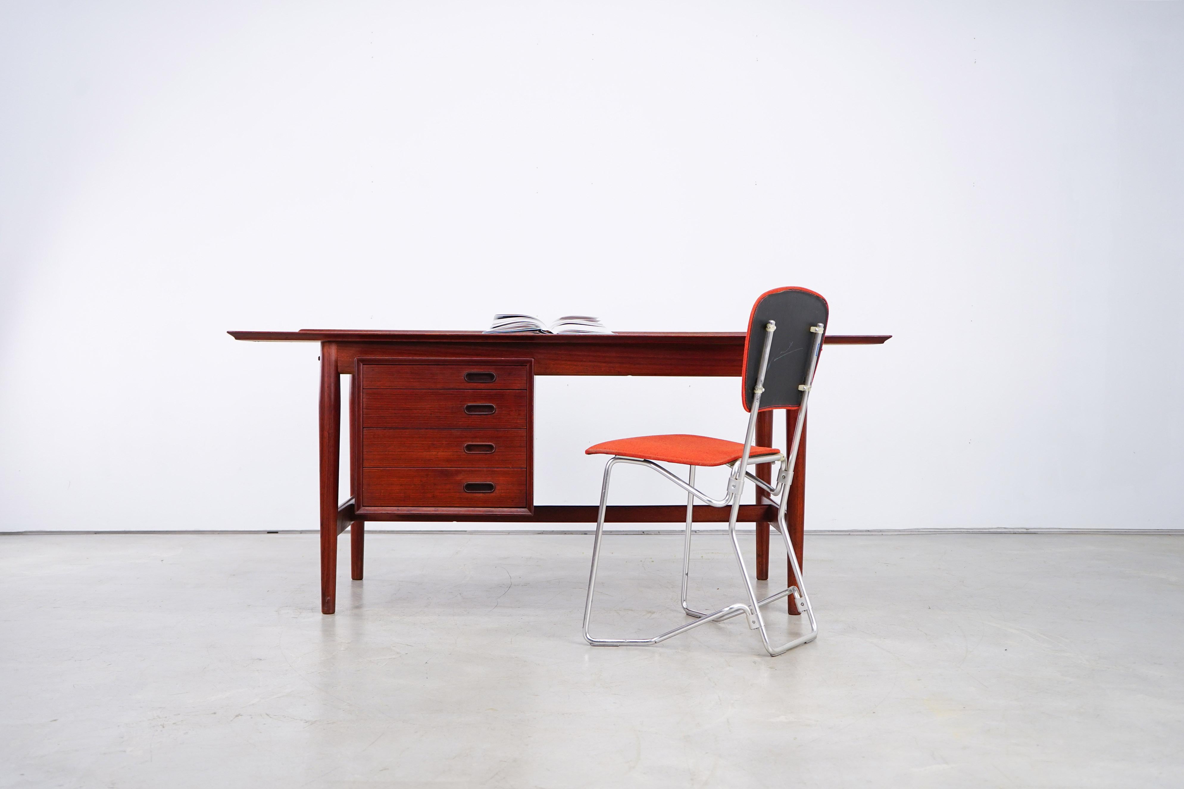 Scandinavian Modern Danish Modern Desk OS60 by Arne Vodder for Sibast 1959 Teak For Sale