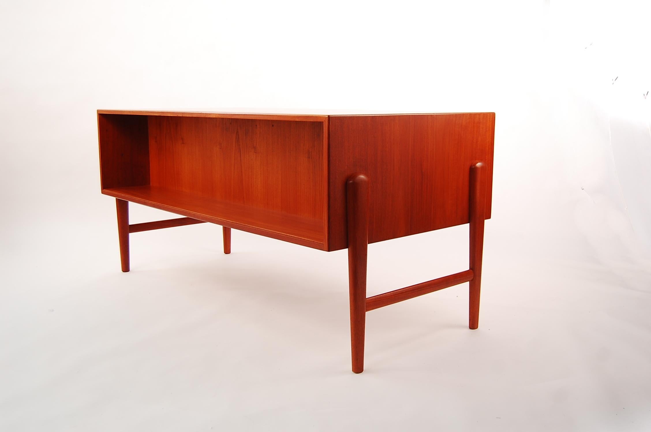 20th Century Danish Modern Desk with Built-In Bookcase Attributed to Arne Vodder