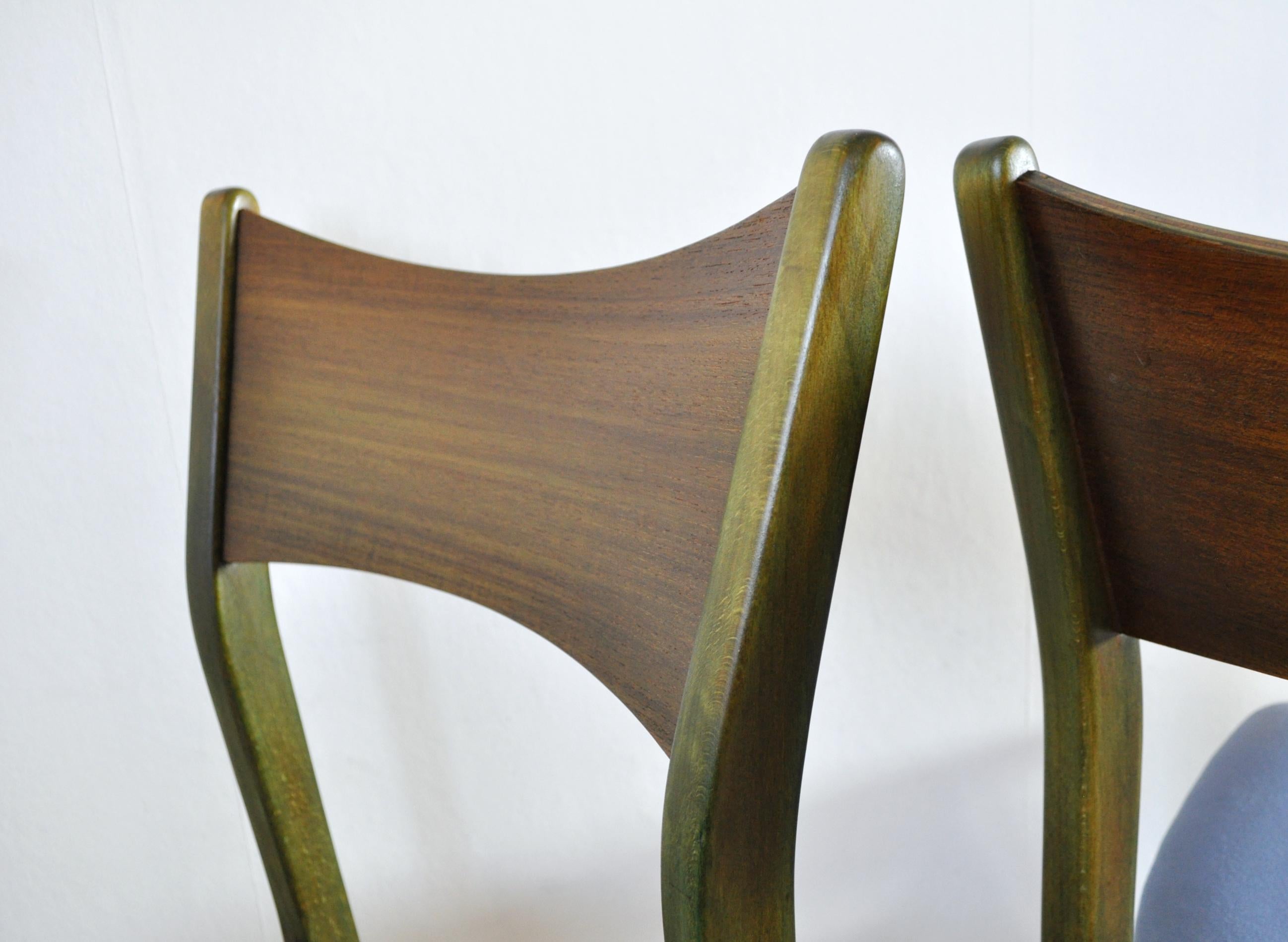 Danish Modern Dining Chair Stained in an Emerald Color, 1960s For Sale 2