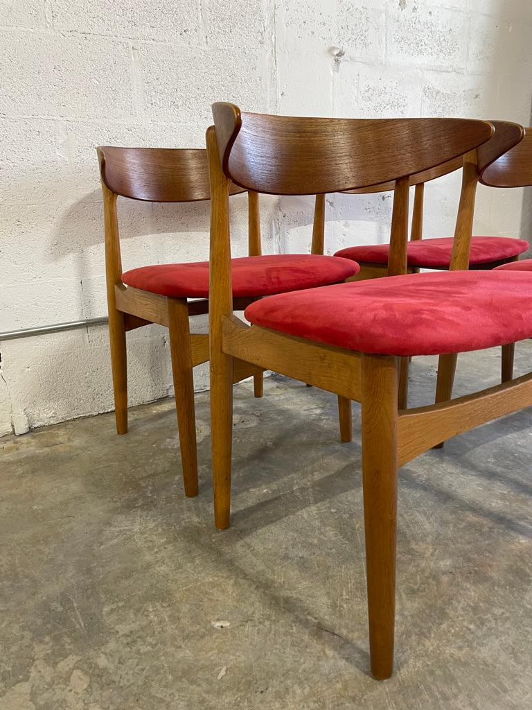 Chaises de salle à manger danoises en teck modernes du milieu du siècle. Jeu de 4. Dos courbés. 