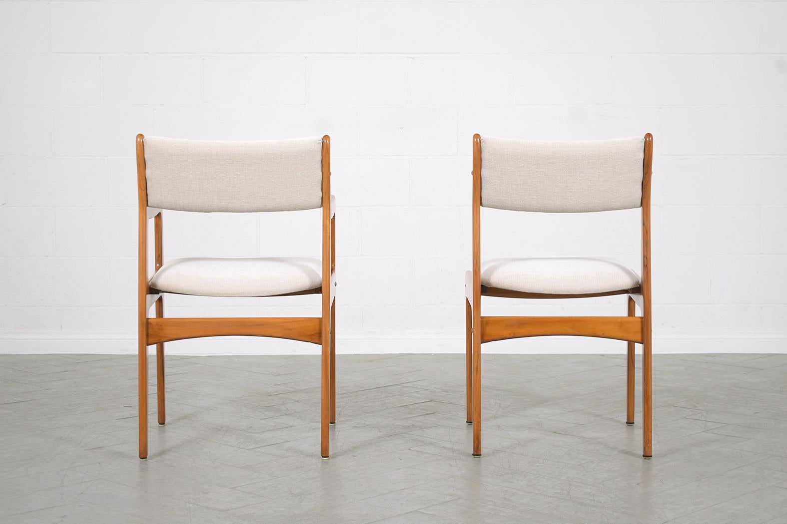 Set of Eight Mid-Century Modern Danish Teak Dining Chairs 5