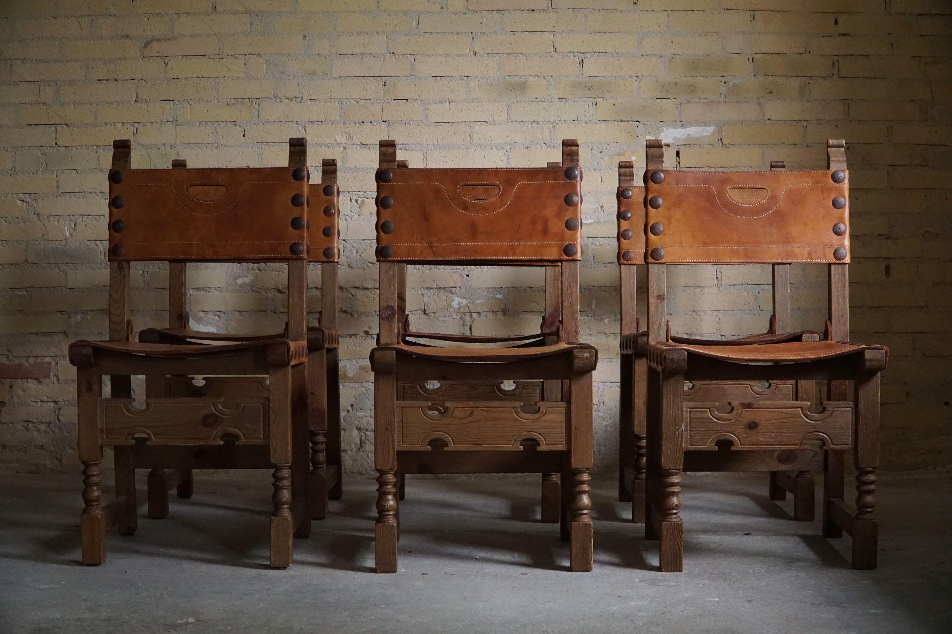 Spanish Modern Dining Chairs in Leather and Stained Pine, Set of 6, ca 1950s In Good Condition In Odense, DK