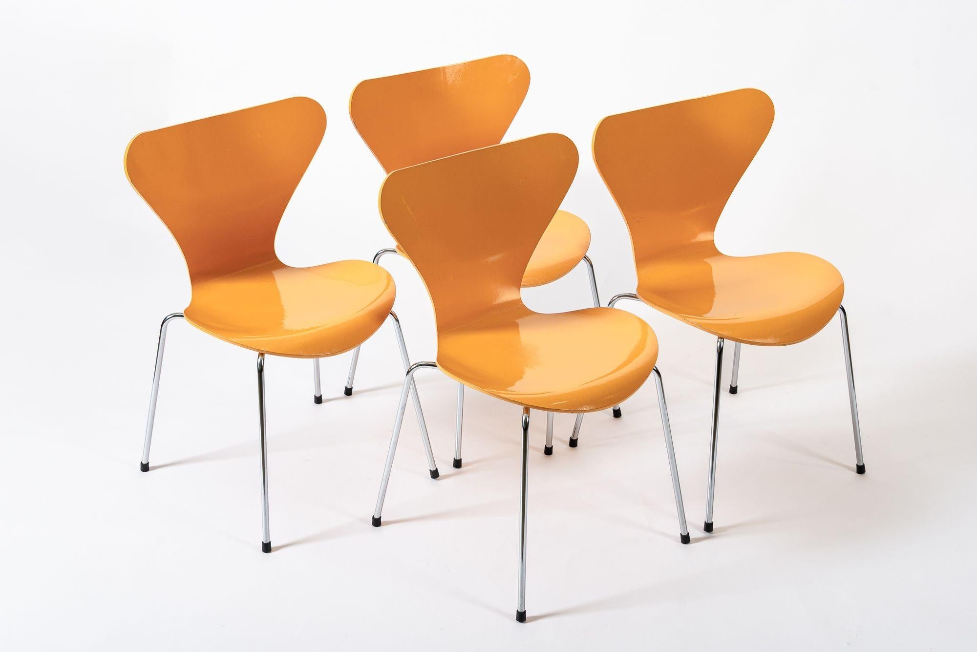Dänische moderne Esszimmerstühle Serie 7 von Arne Jacobsen für Fritz Hansen im Angebot 5