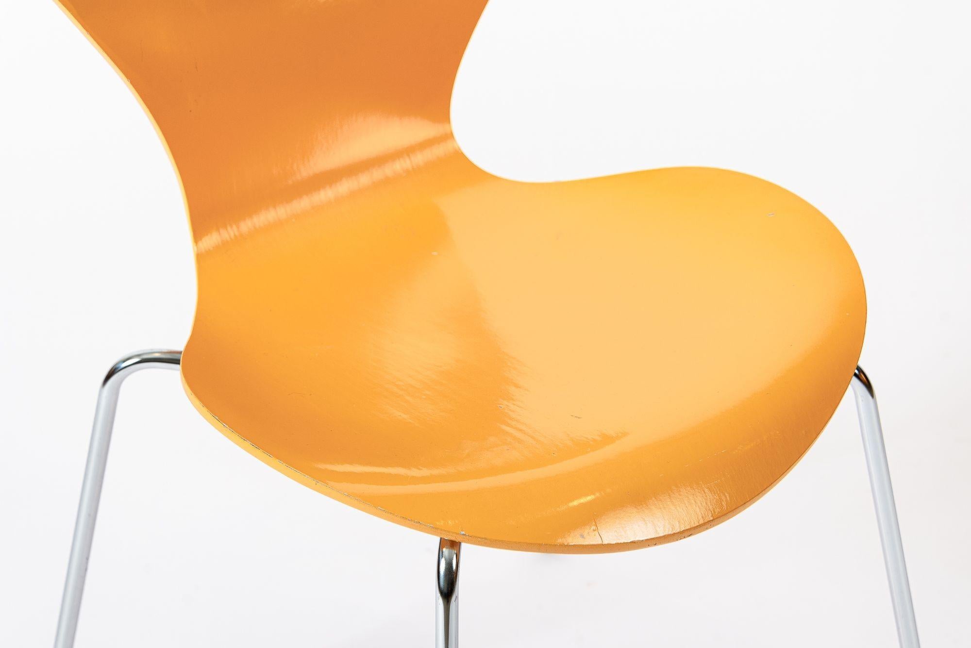 Danish Modern Dining Chairs Series 7 by Arne Jacobsen for Fritz Hansen For Sale 3