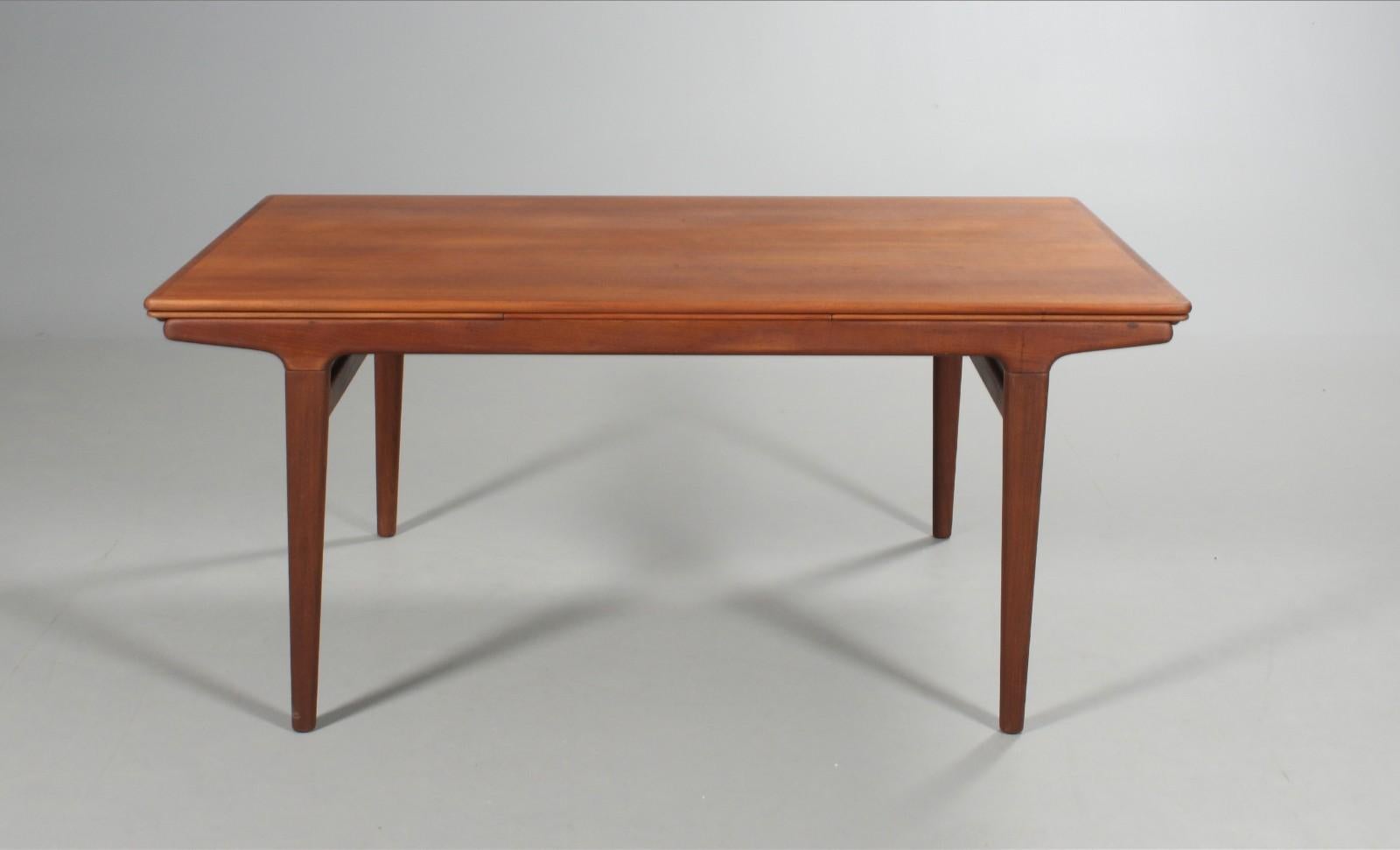 Danish Modern Dining Table by Johannes Andersen for Uldum In Good Condition In Berkeley, CA